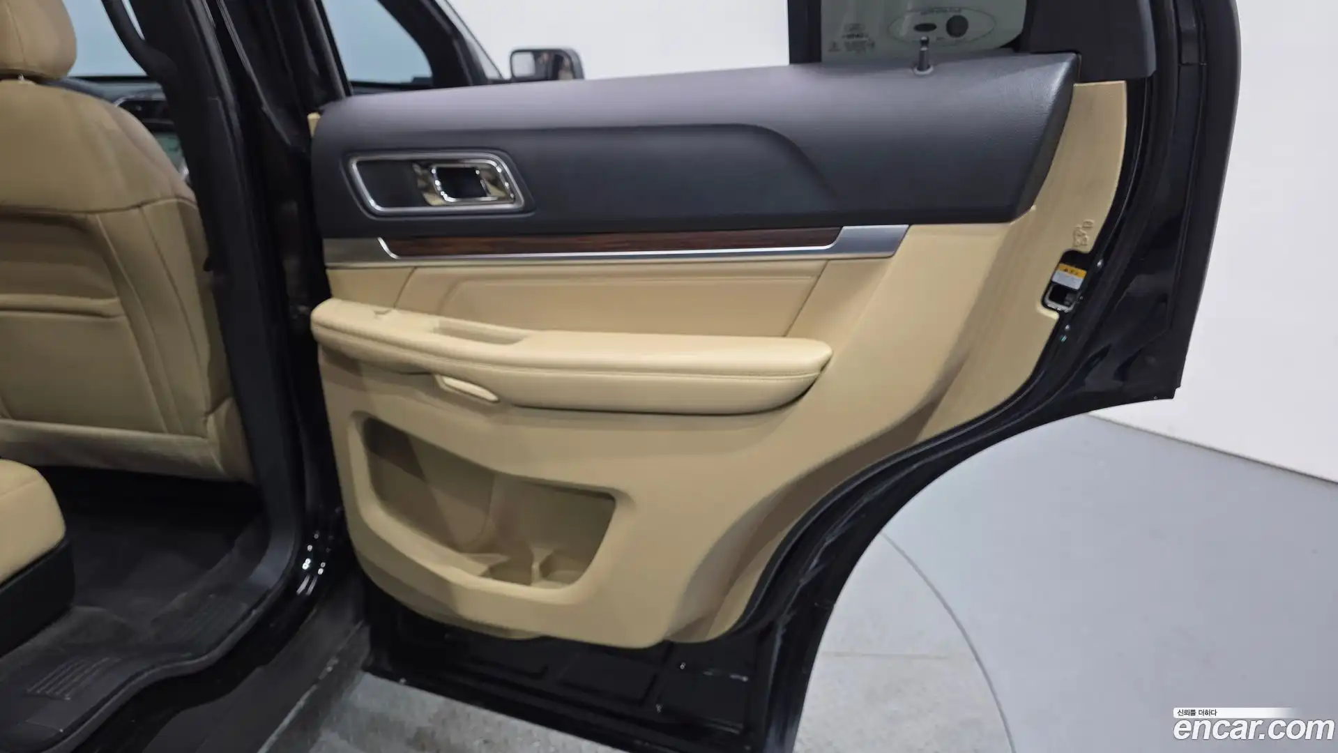Explorer Ford 2017.11-INNER-035