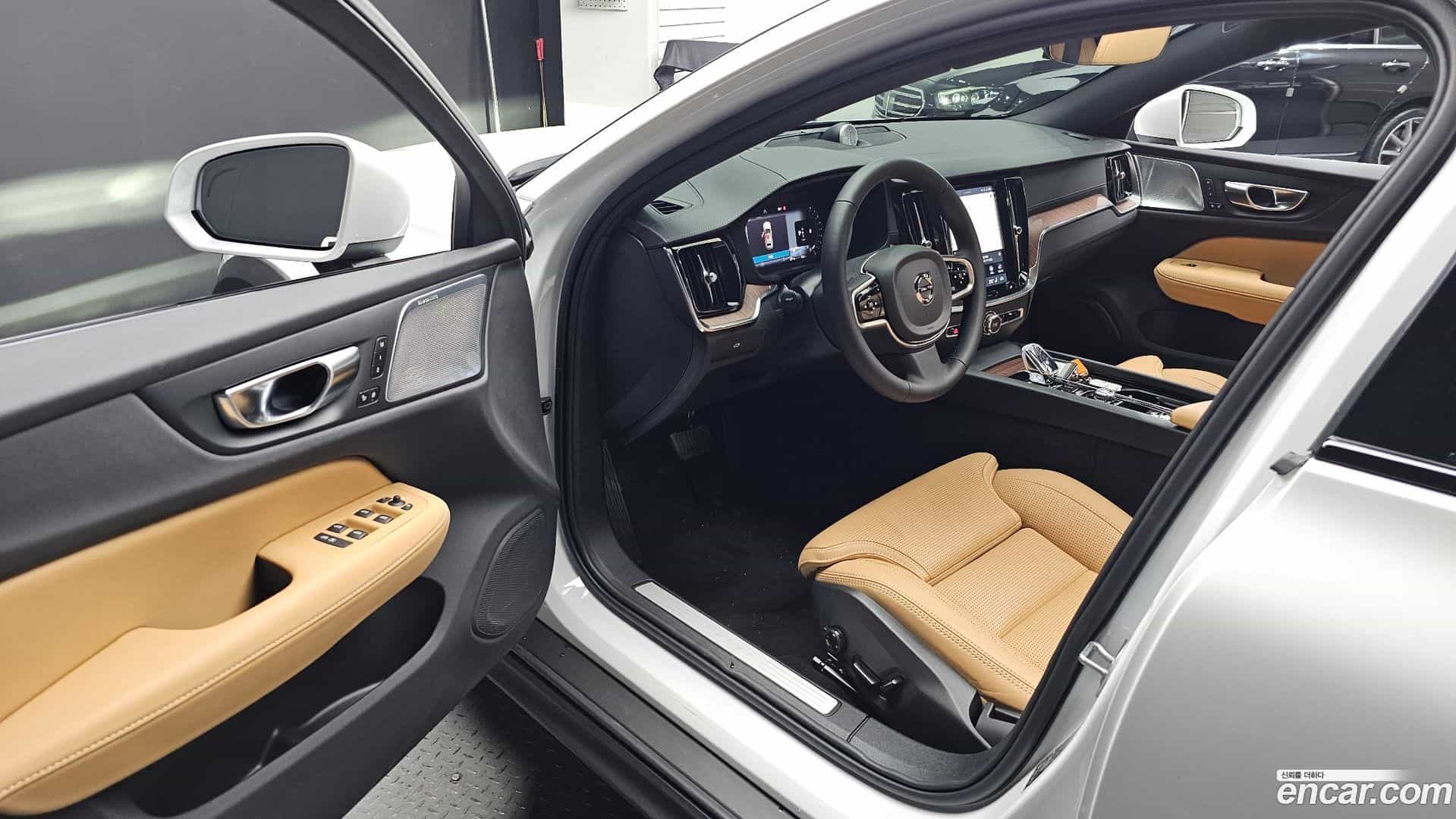 V60 Volvo 2025.8-INNER-010
