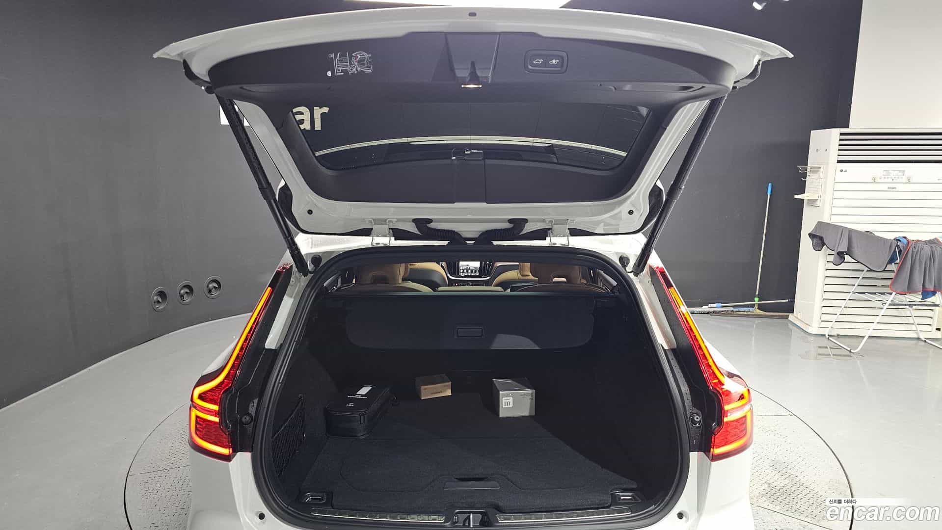 V60 Volvo 2025.8-OPTION-024