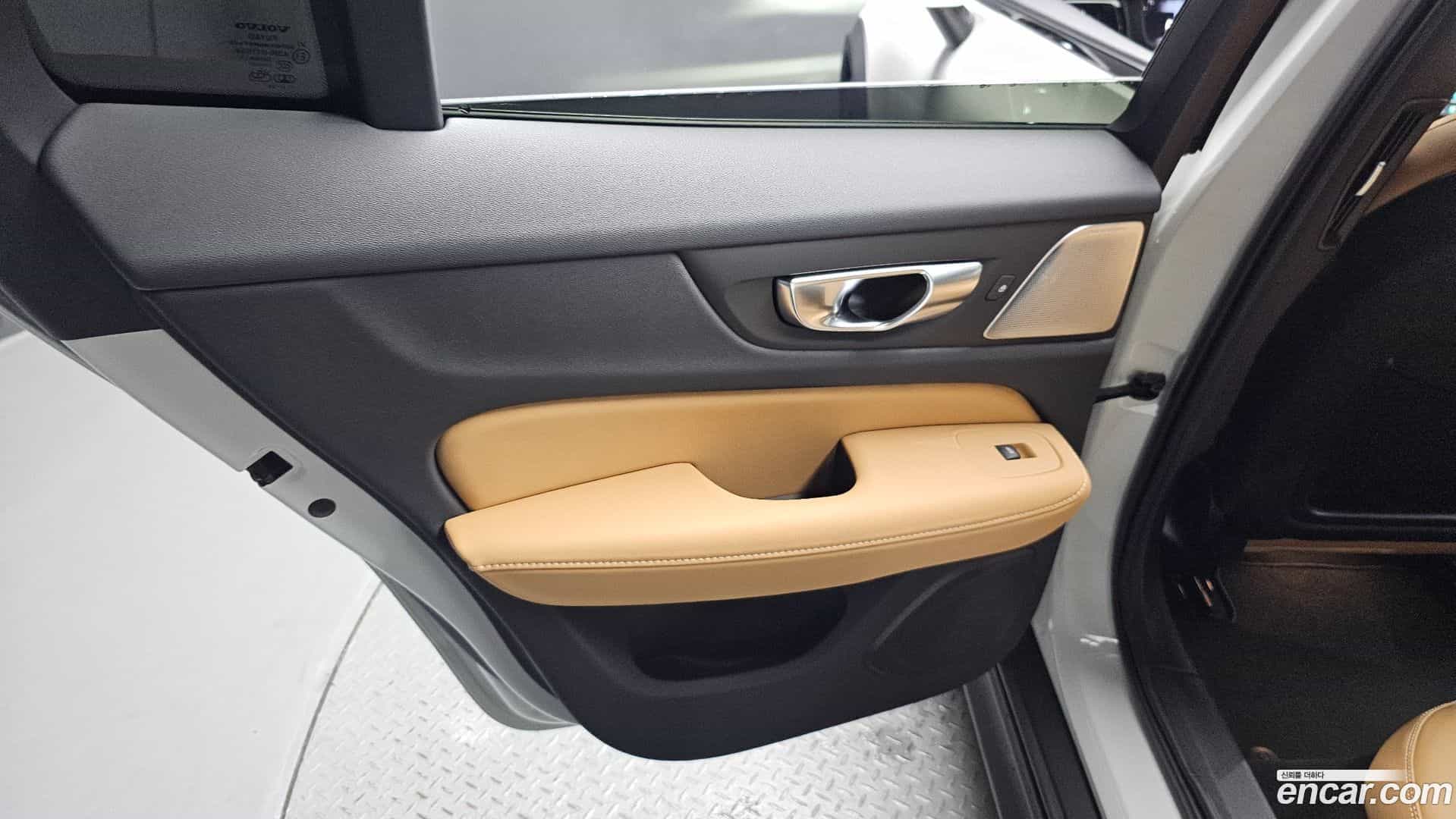 V60 Volvo 2025.8-INNER-035