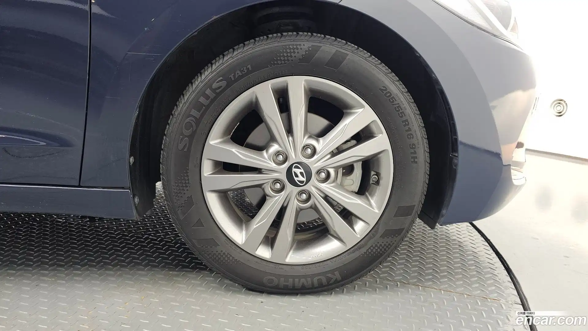 AVANTE Hyundai 2016.2-OUTER-031