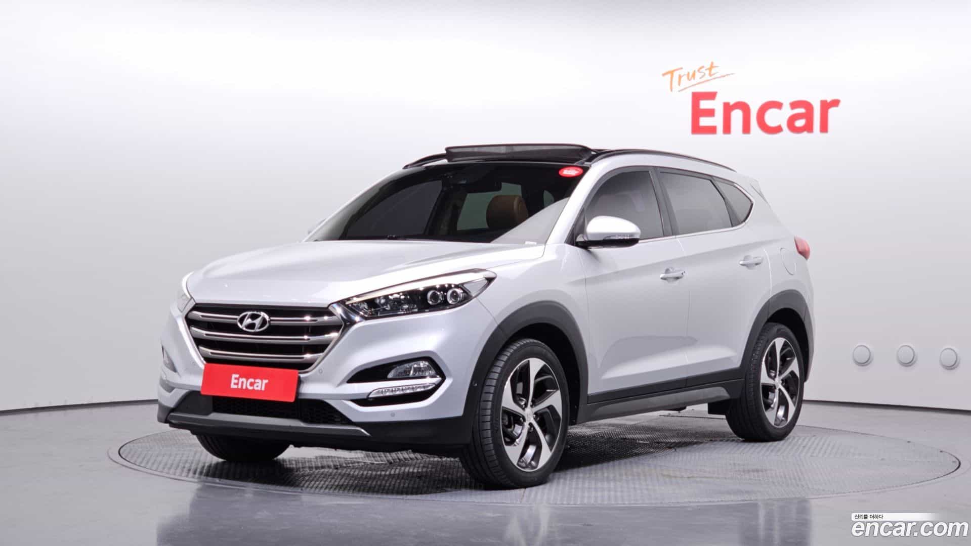 Tucson Hyundai 2016.1-OUTER-001