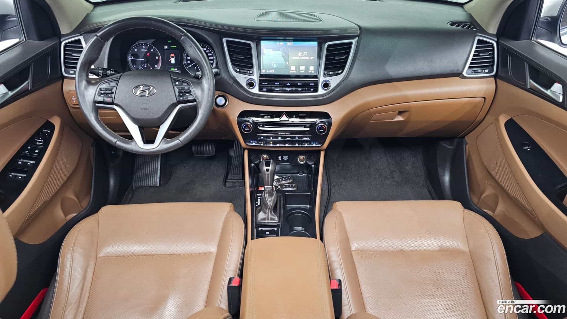 Tucson Hyundai 2016.1-INNER-007