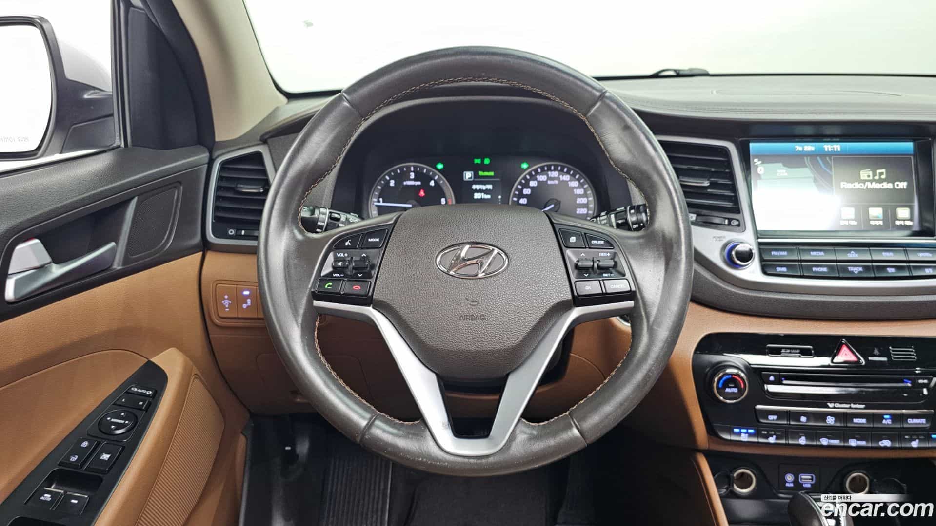 Tucson Hyundai 2016.1-OPTION-017