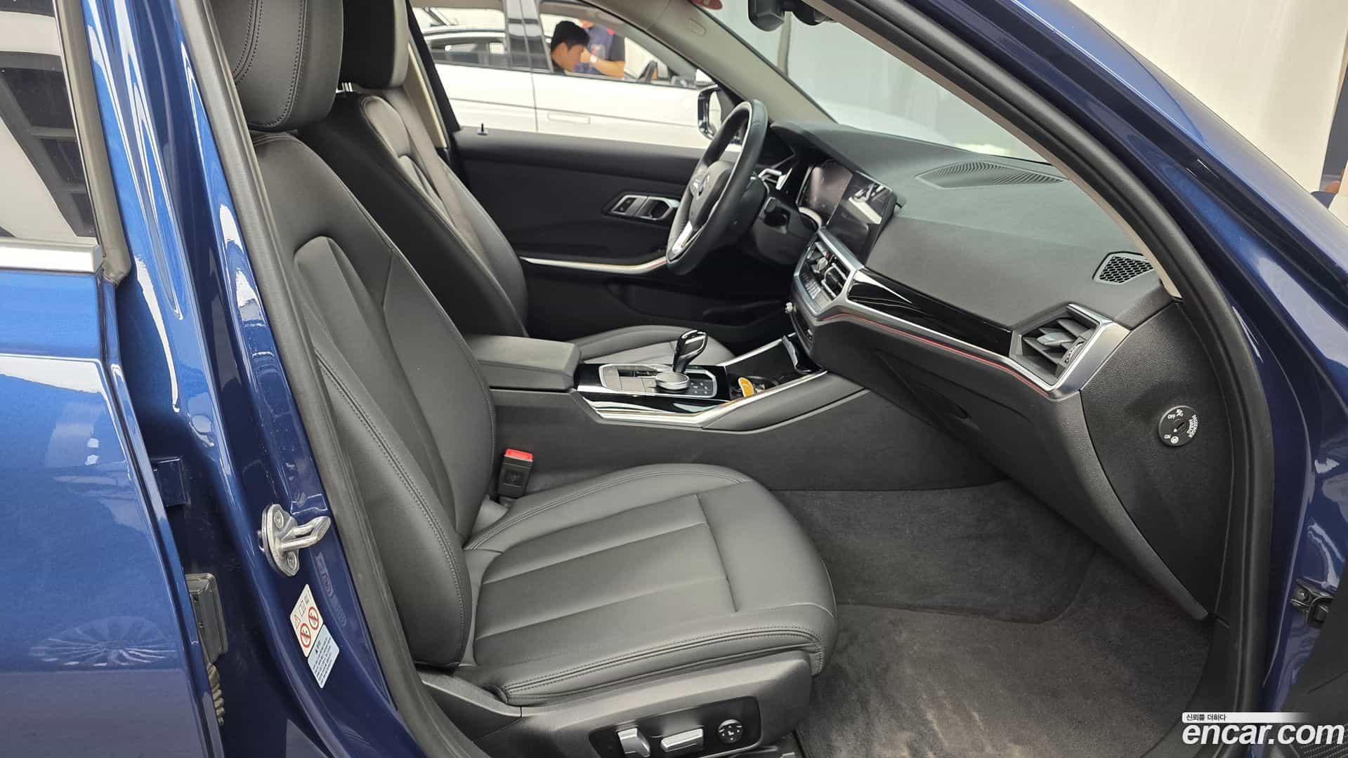 3-Series BMW 2021.2-INNER-036