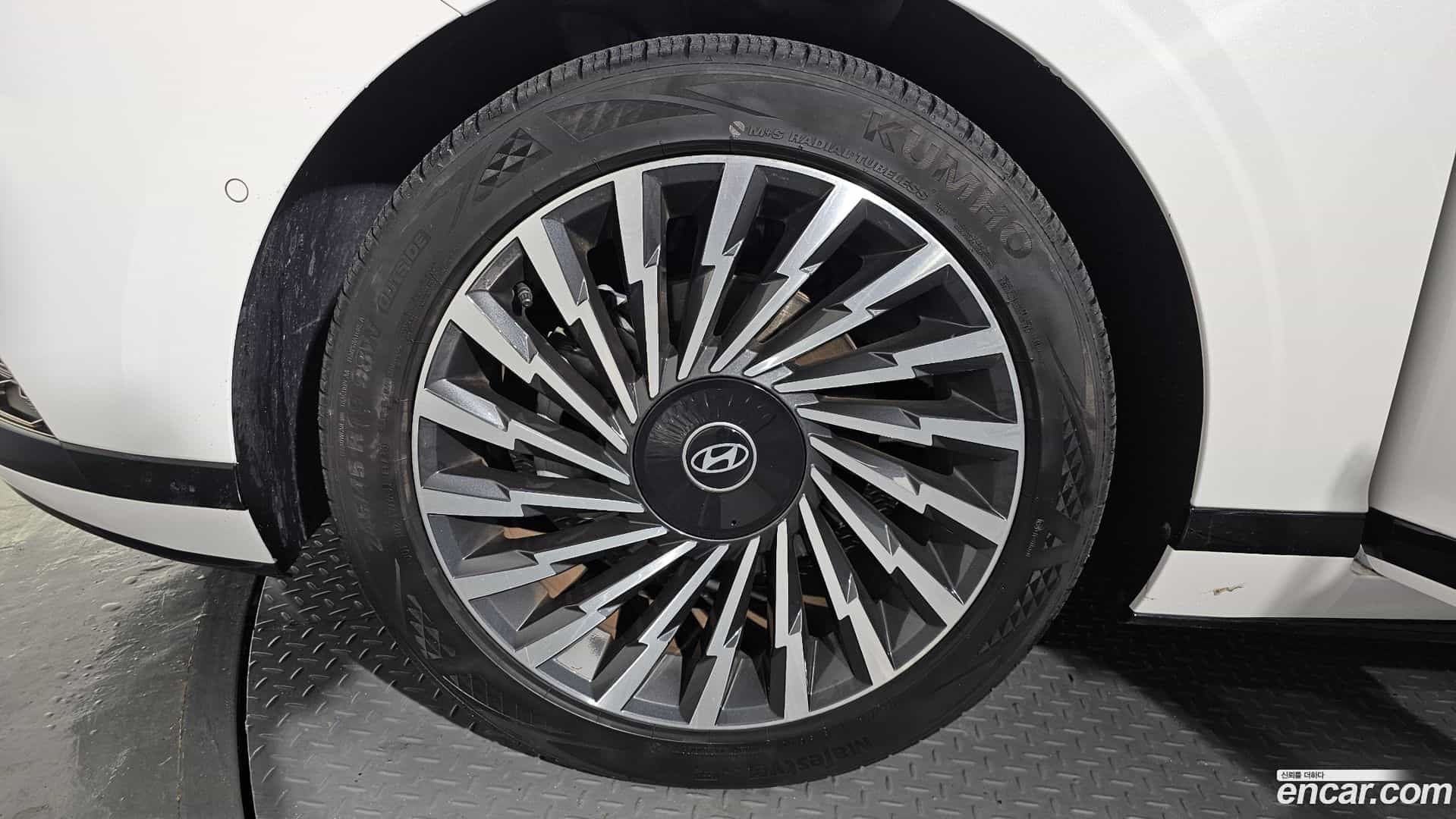 Grandeur Hyundai 2023.9-OUTER-005