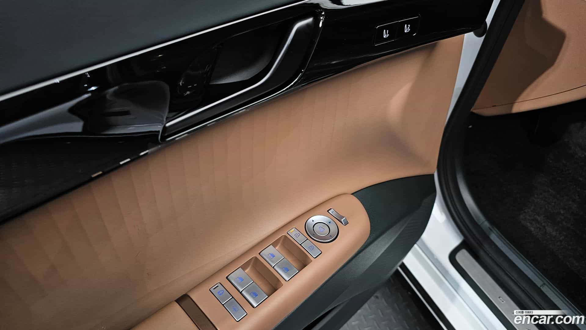 Grandeur Hyundai 2023.9-OPTION-023