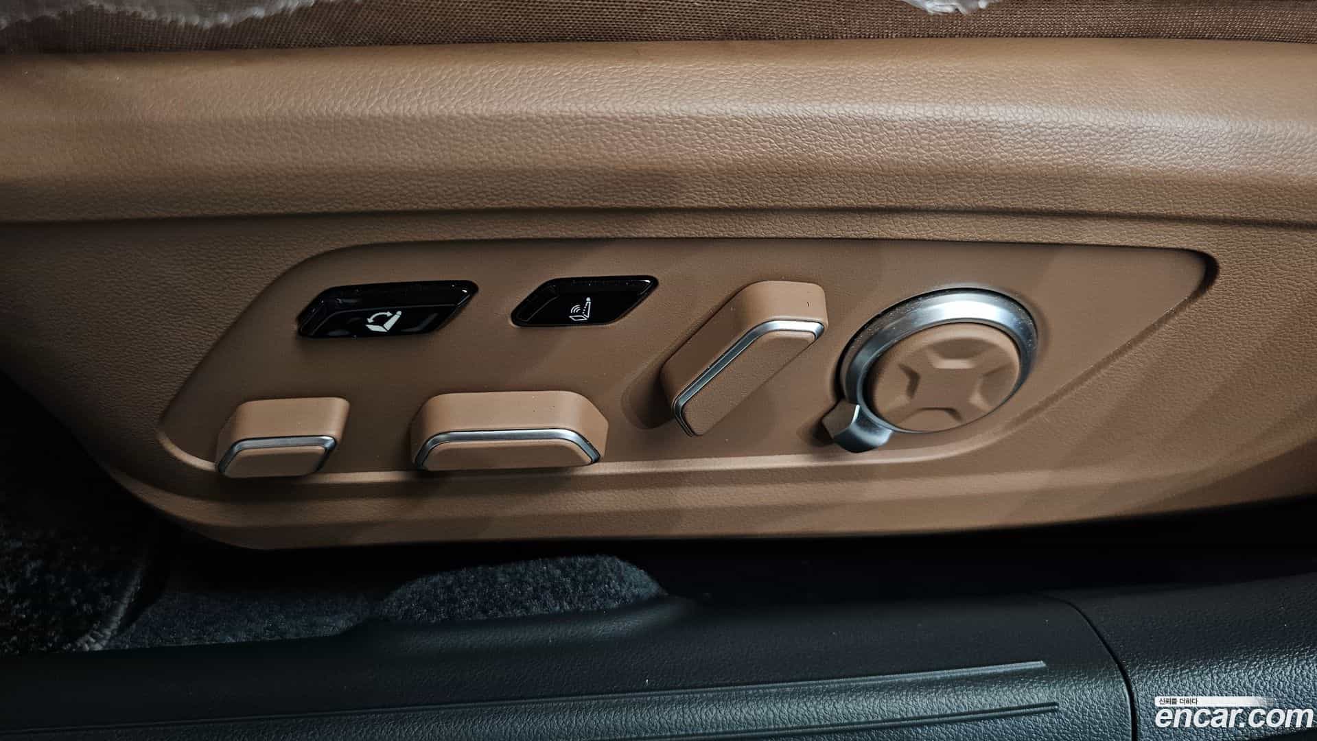 Grandeur Hyundai 2023.9-OPTION-044