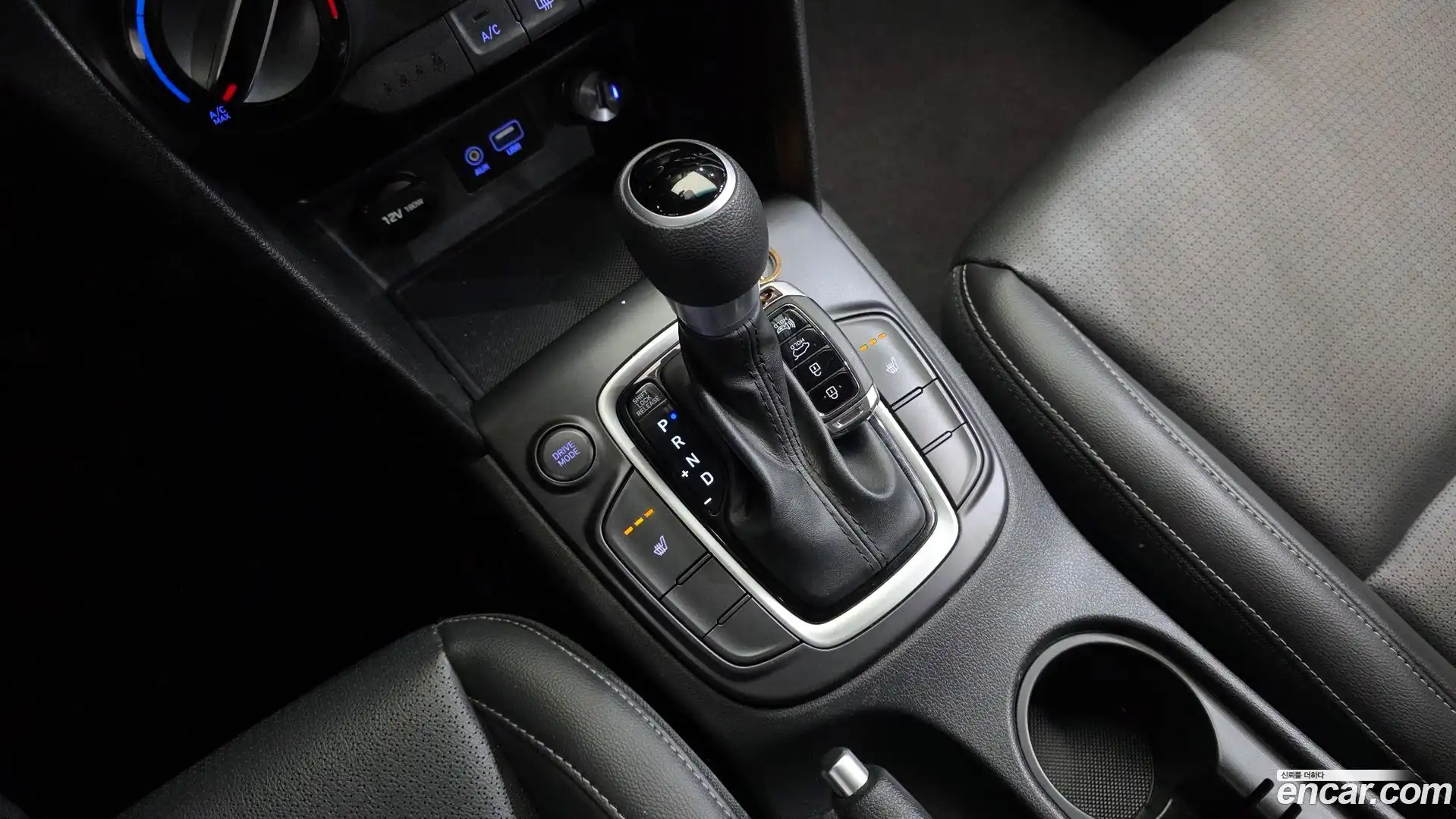 Kona Hyundai 2018.2-INNER-009