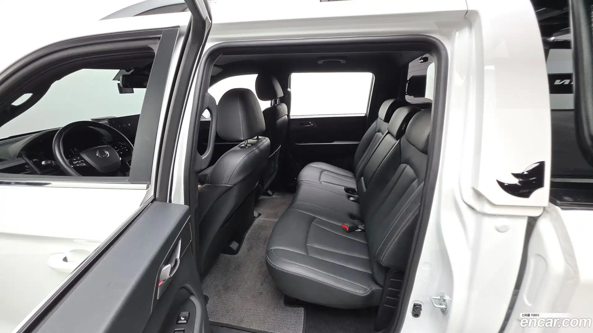 Rexton KG Mobility 2023.6-INNER-036