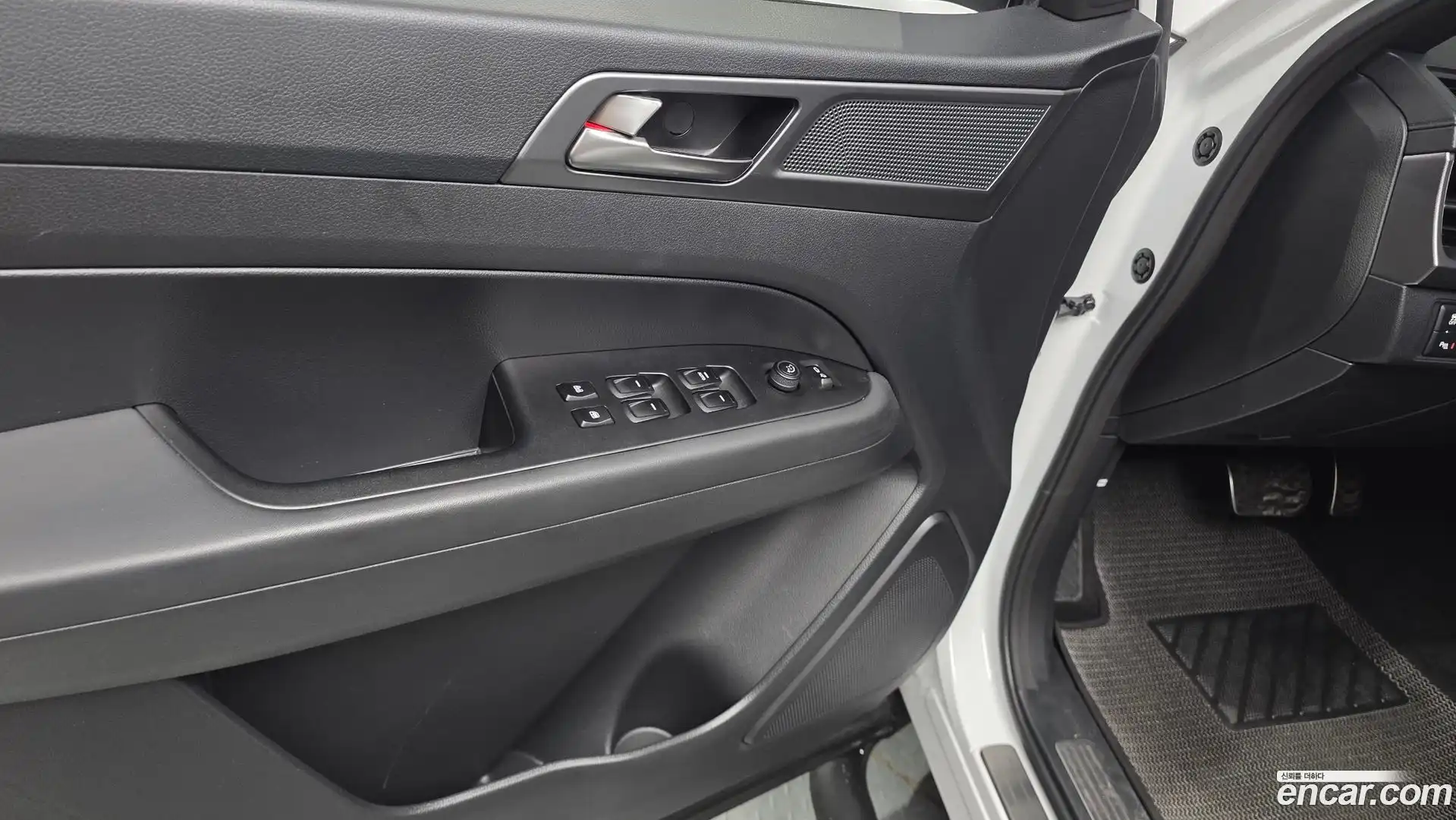 Rexton KG Mobility 2023.6-OPTION-041