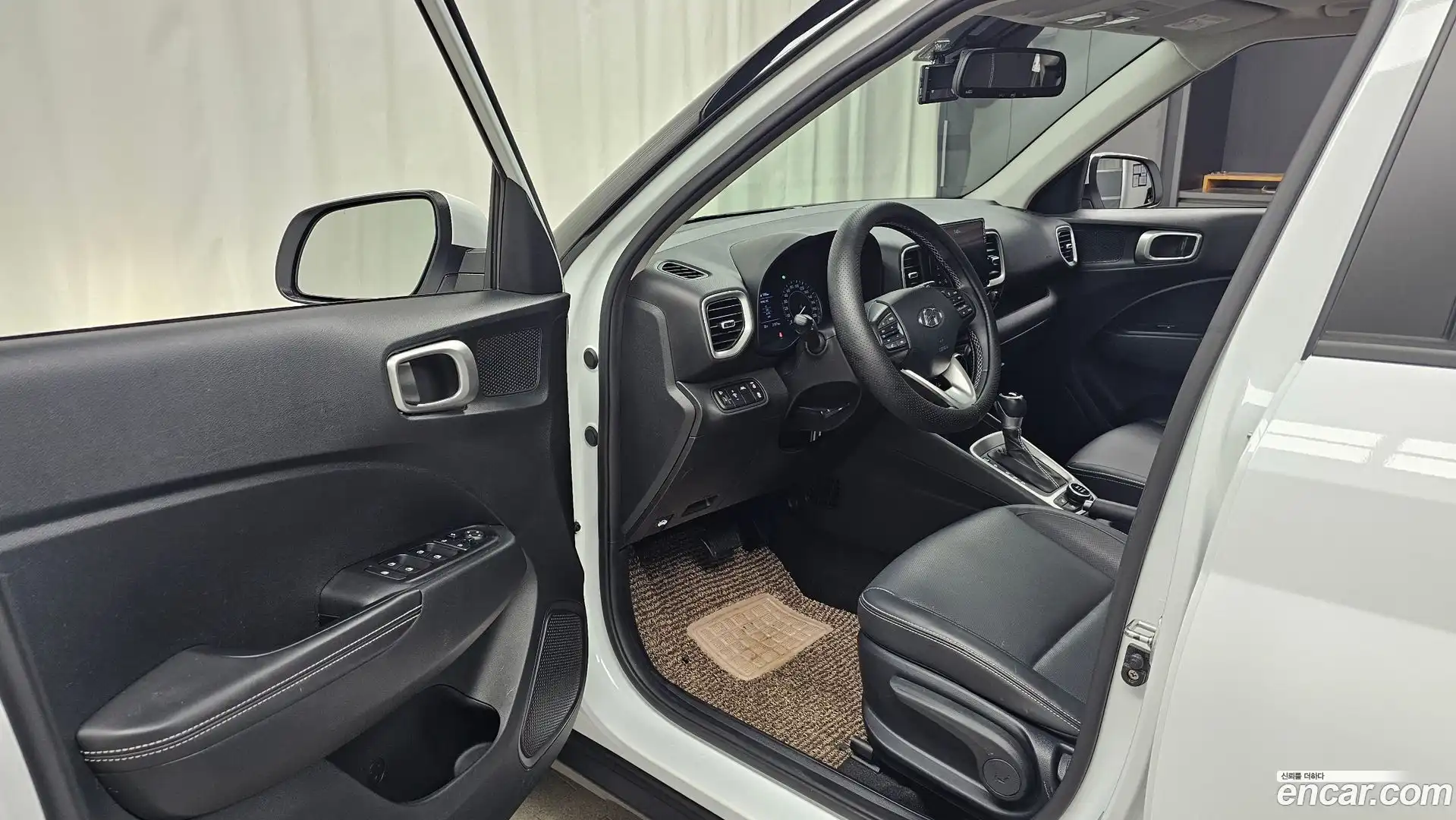 Venue Hyundai 2022.5-INNER-010