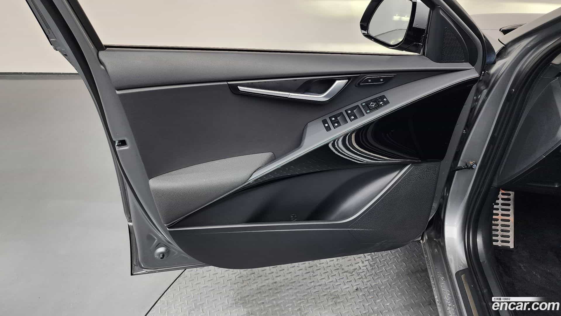 Niro Kia 2023.3-INNER-034