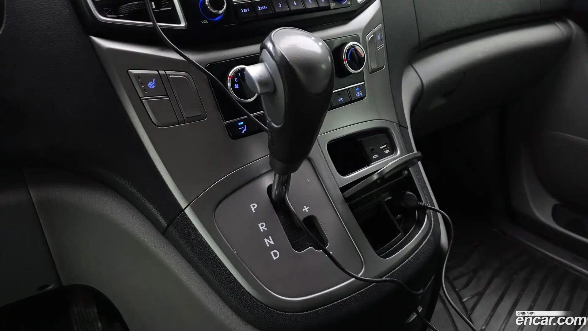 Starex Hyundai 2019.0-INNER-009