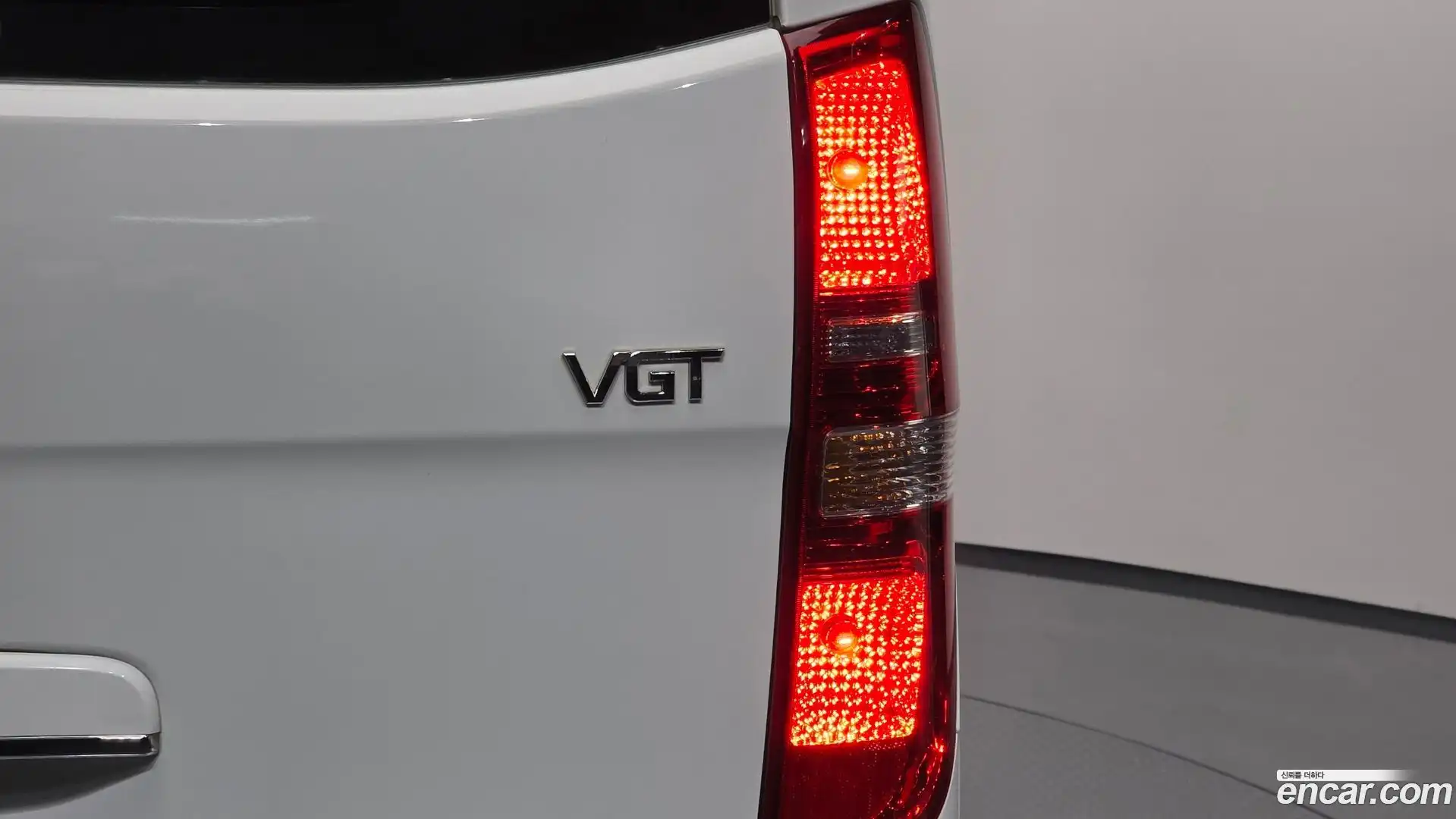 Starex Hyundai 2019.0-OUTER-033