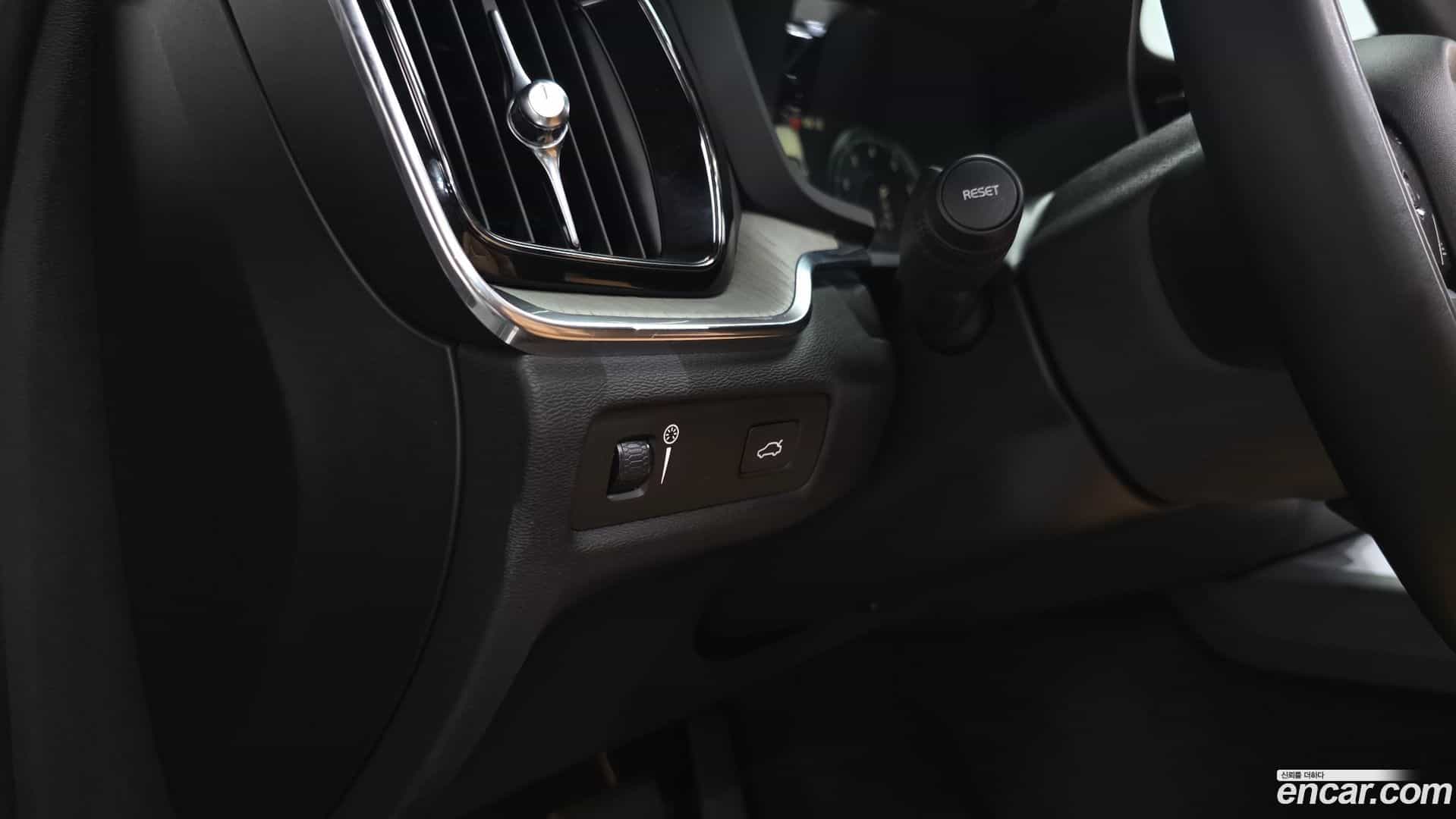 V60 Volvo 2019.2-OPTION-040