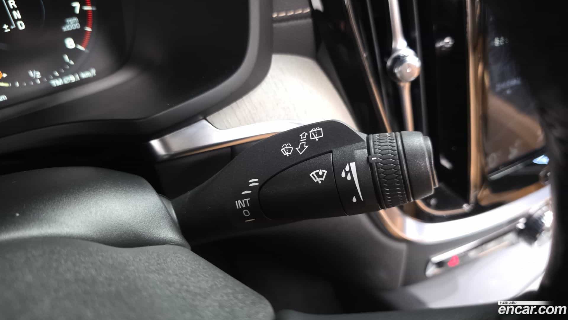 V60 Volvo 2019.2-OPTION-041