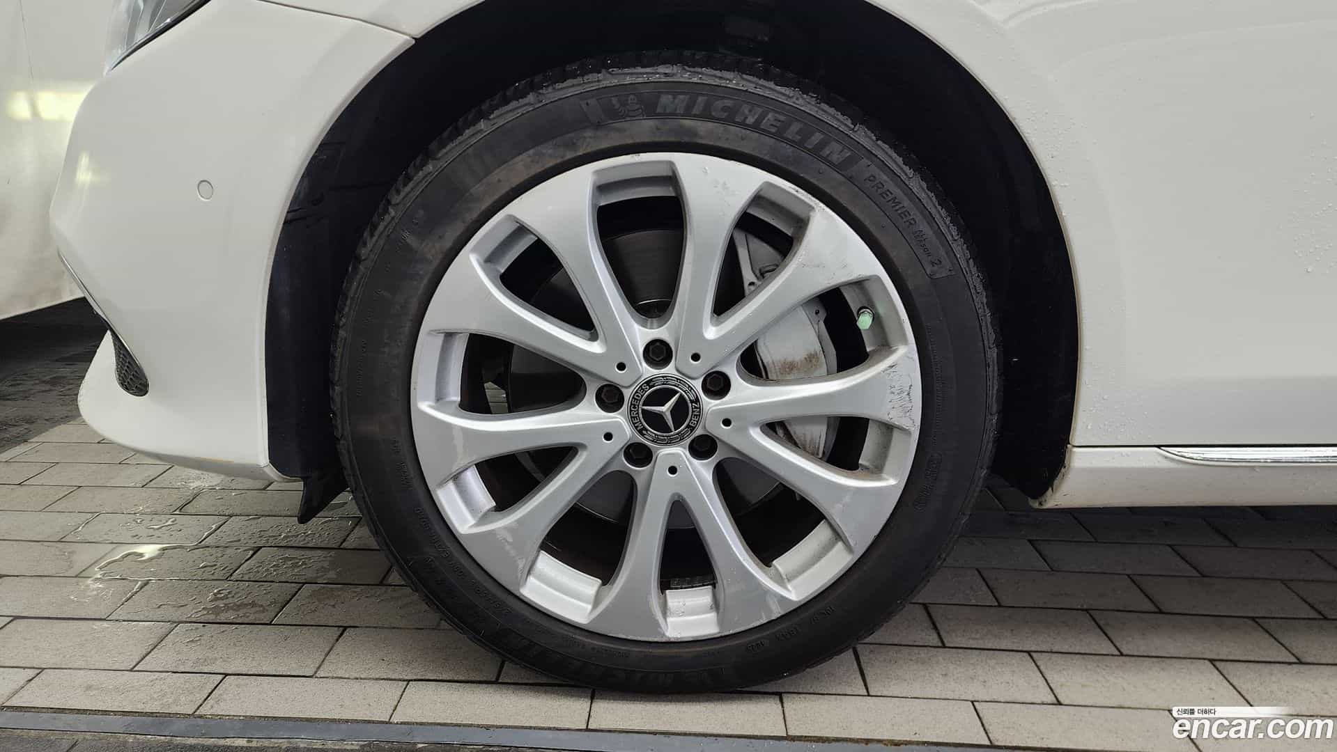 E-Class Mercedes-Benz 2018.0-OUTER-005