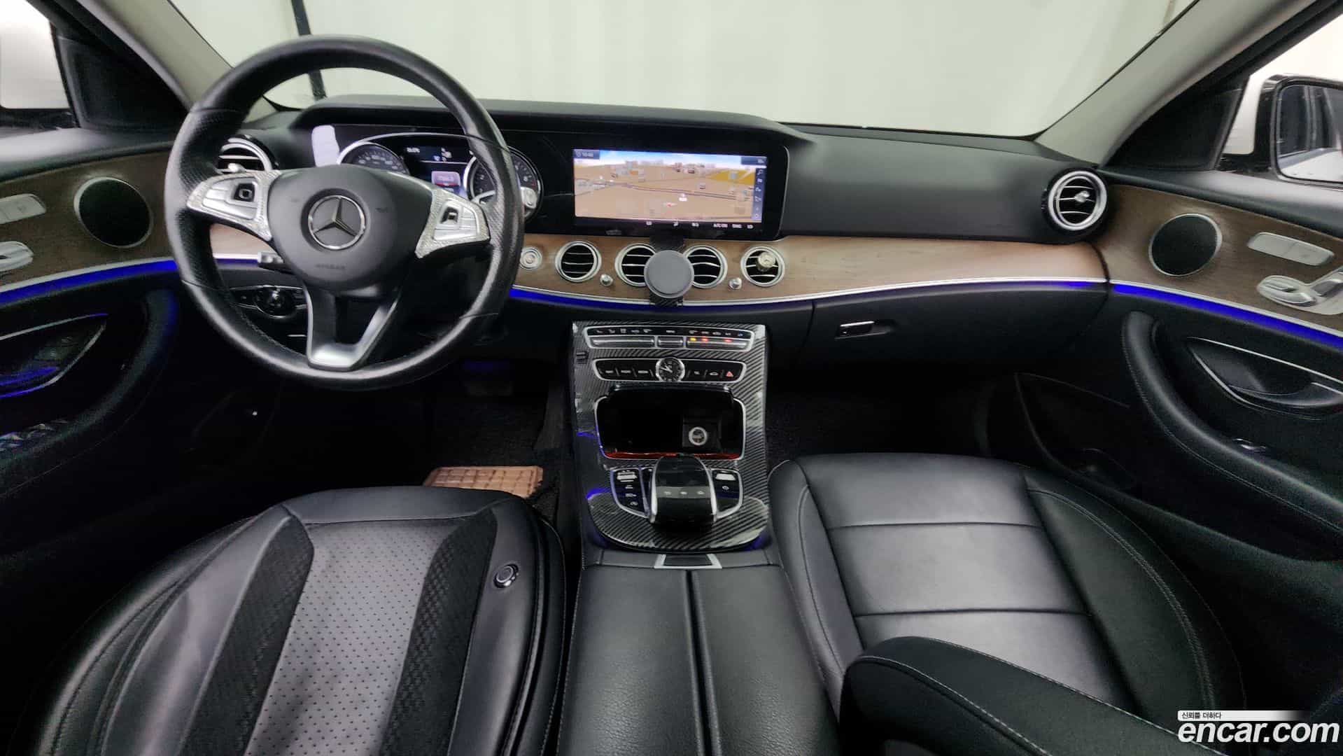 E-Class Mercedes-Benz 2018.0-INNER-007