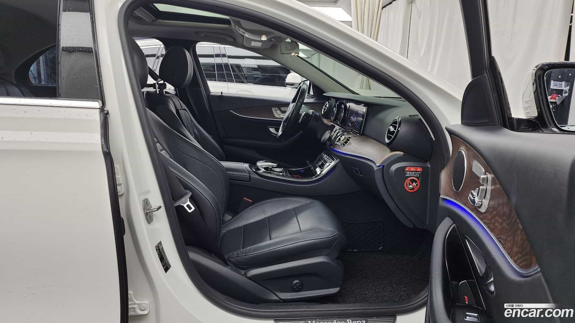 E-Class Mercedes-Benz 2018.0-OPTION-015