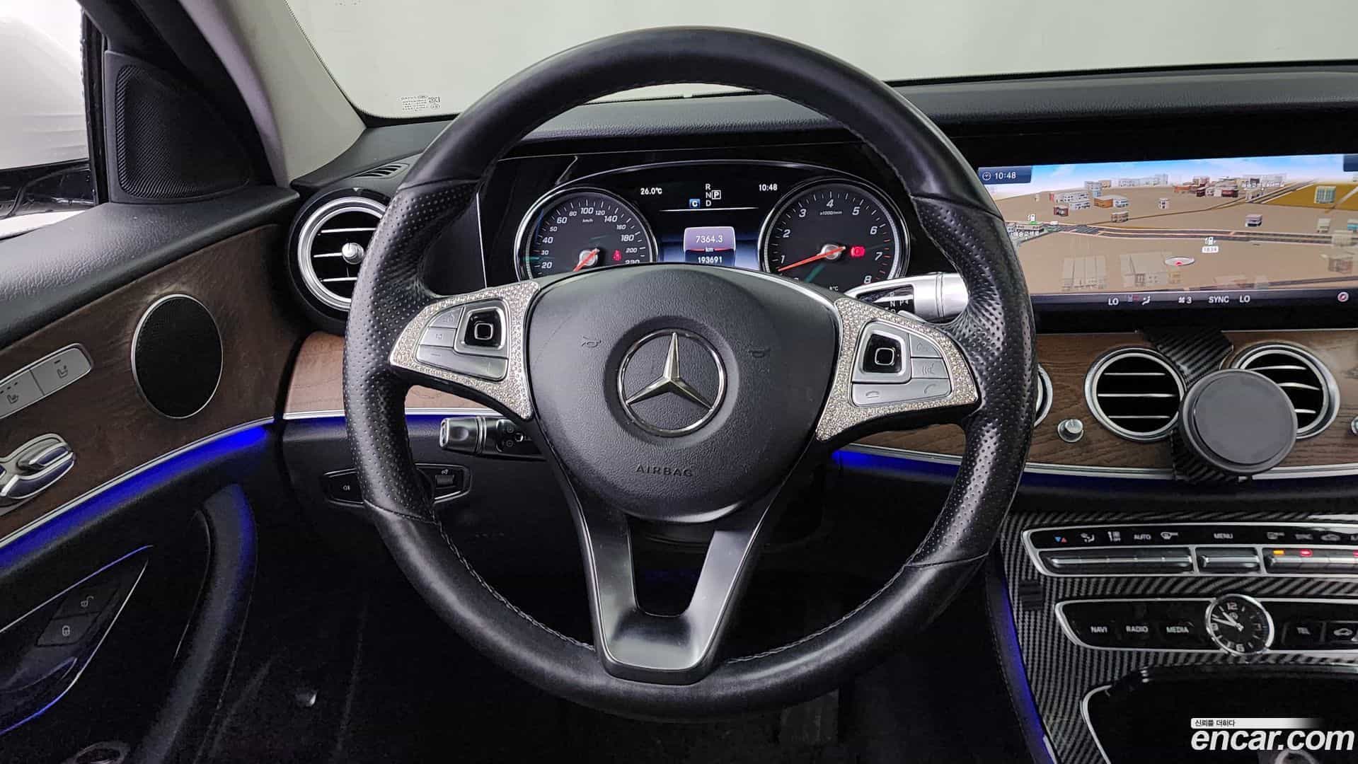 E-Class Mercedes-Benz 2018.0-OPTION-017