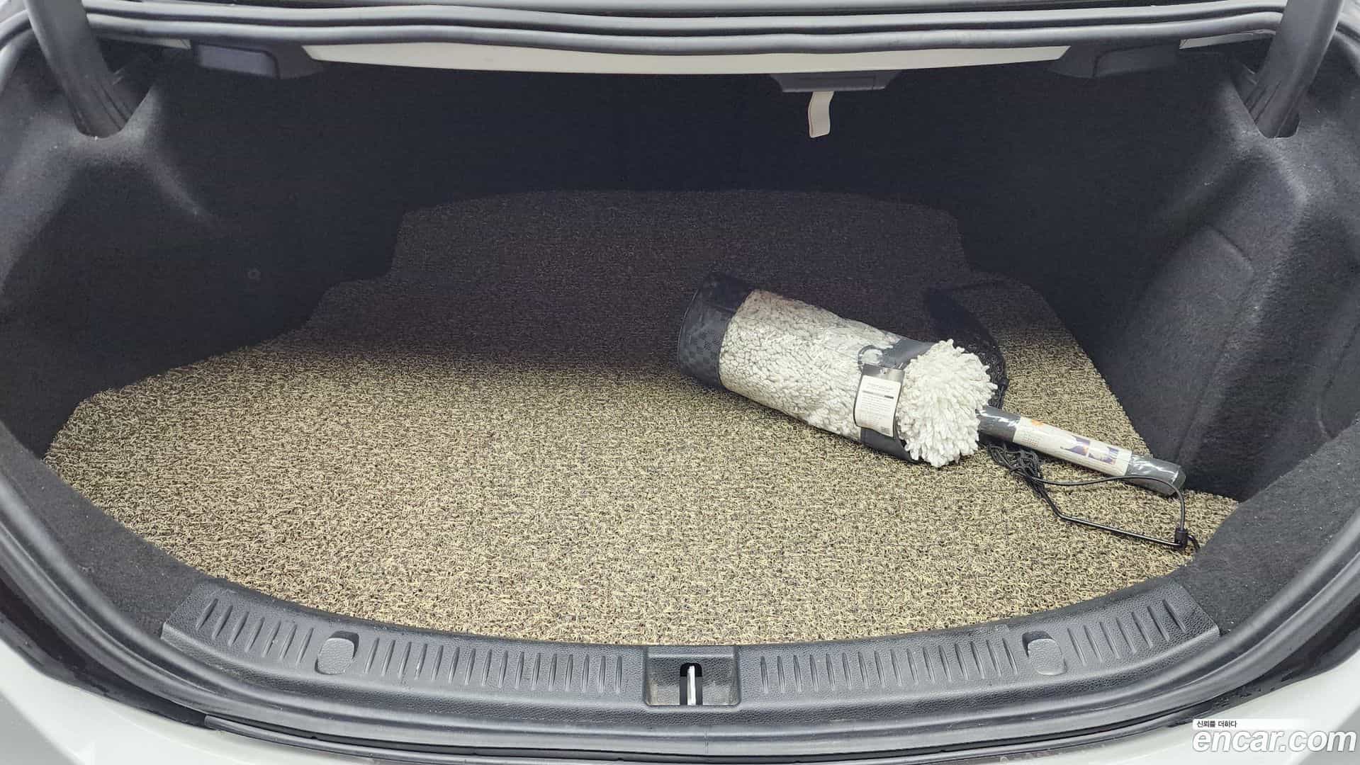 E-Class Mercedes-Benz 2018.0-OPTION-024