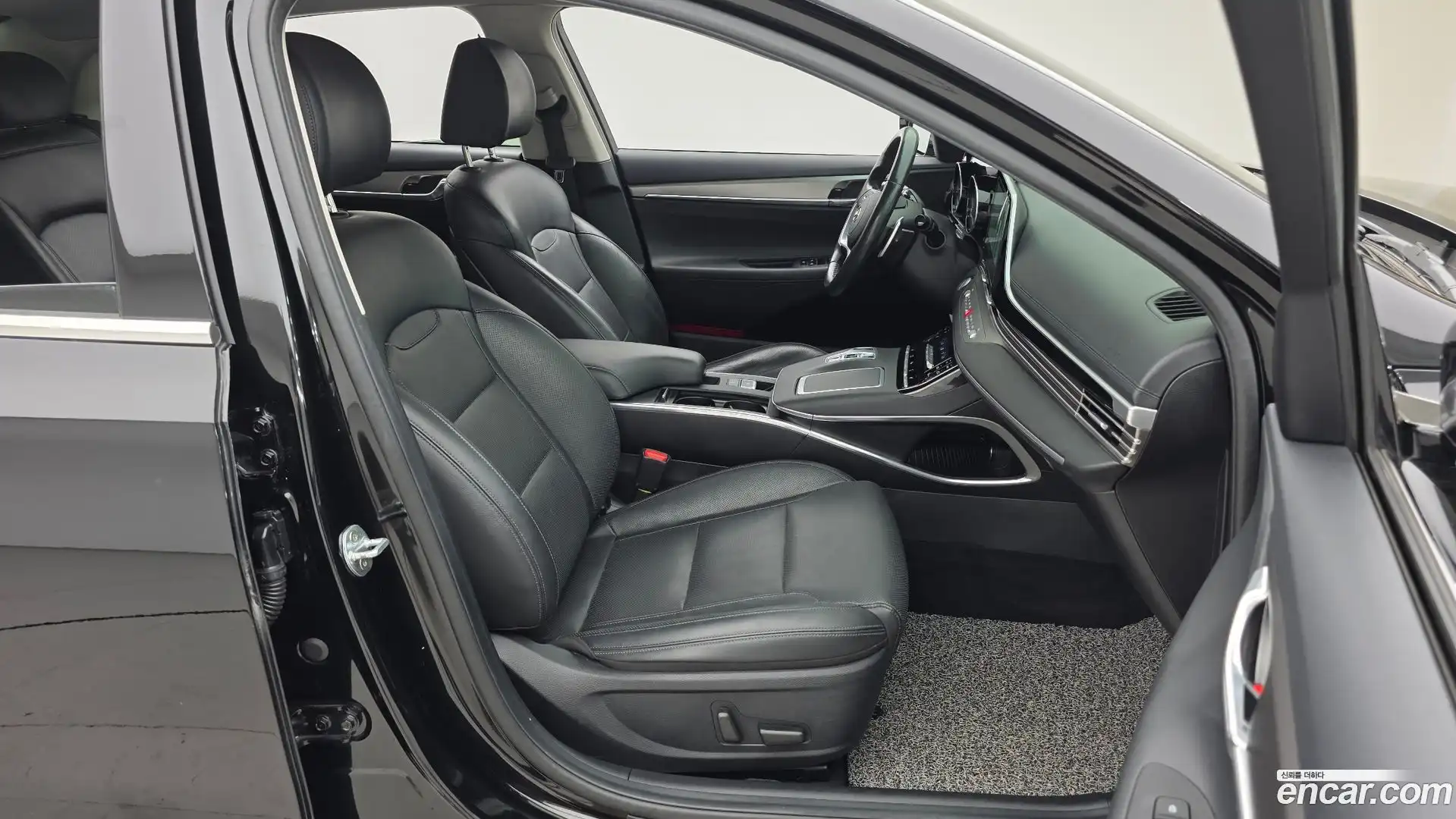 Grandeur Hyundai 2020.4-OPTION-015
