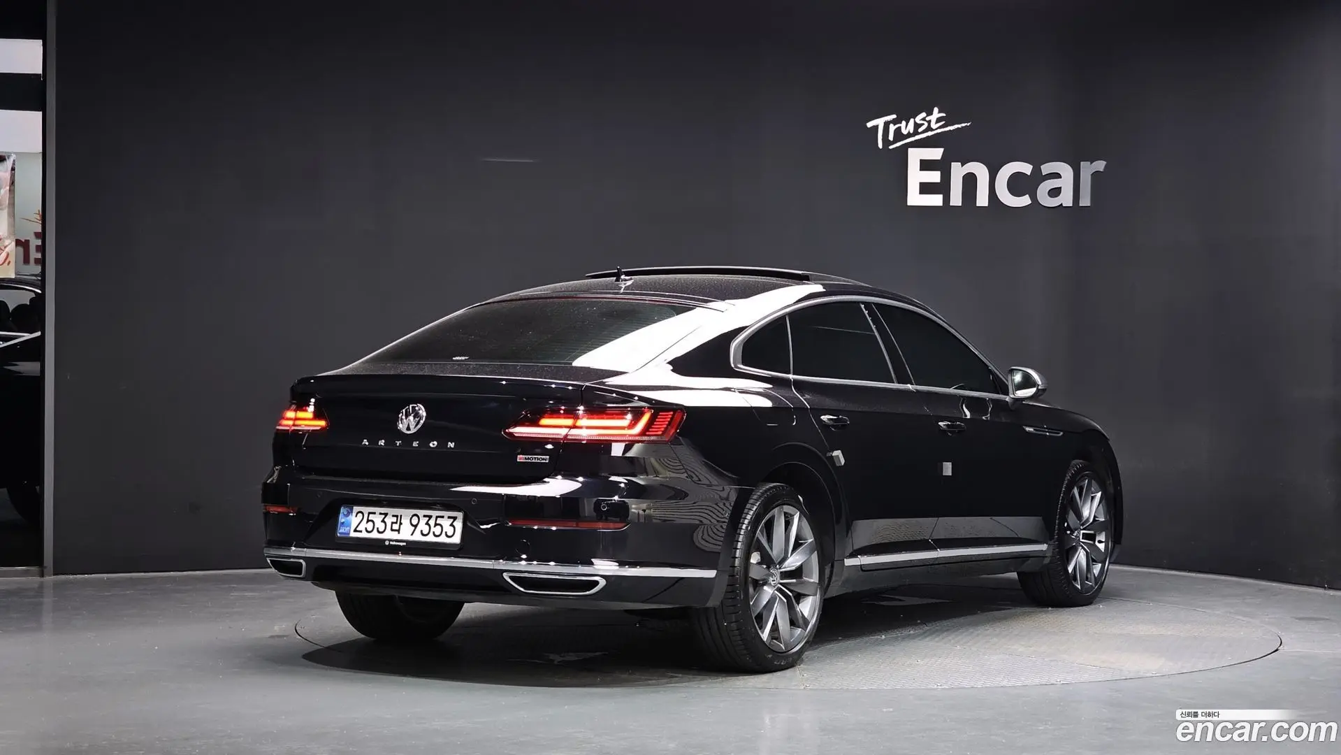 Main__Slider__Photo:Arteon Volkswagen 2020.10-1