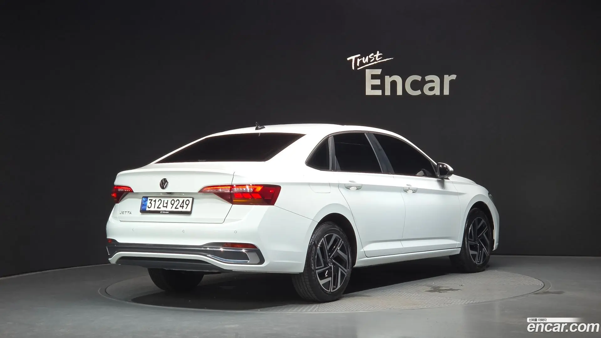 Main__Slider__Photo:Jetta Volkswagen 2024.8-1