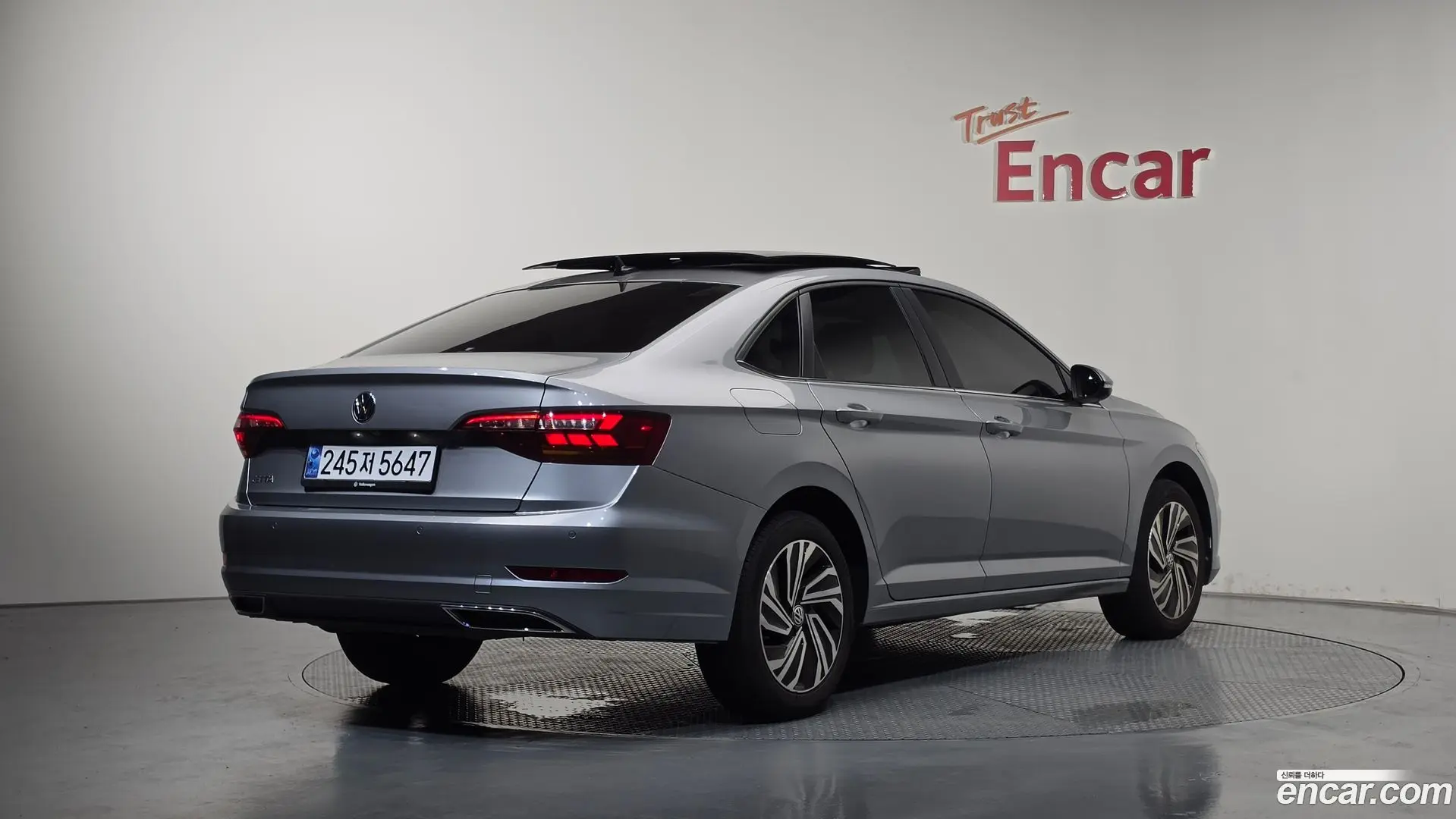 Main__Slider__Photo:Jetta Volkswagen 2021.9-1