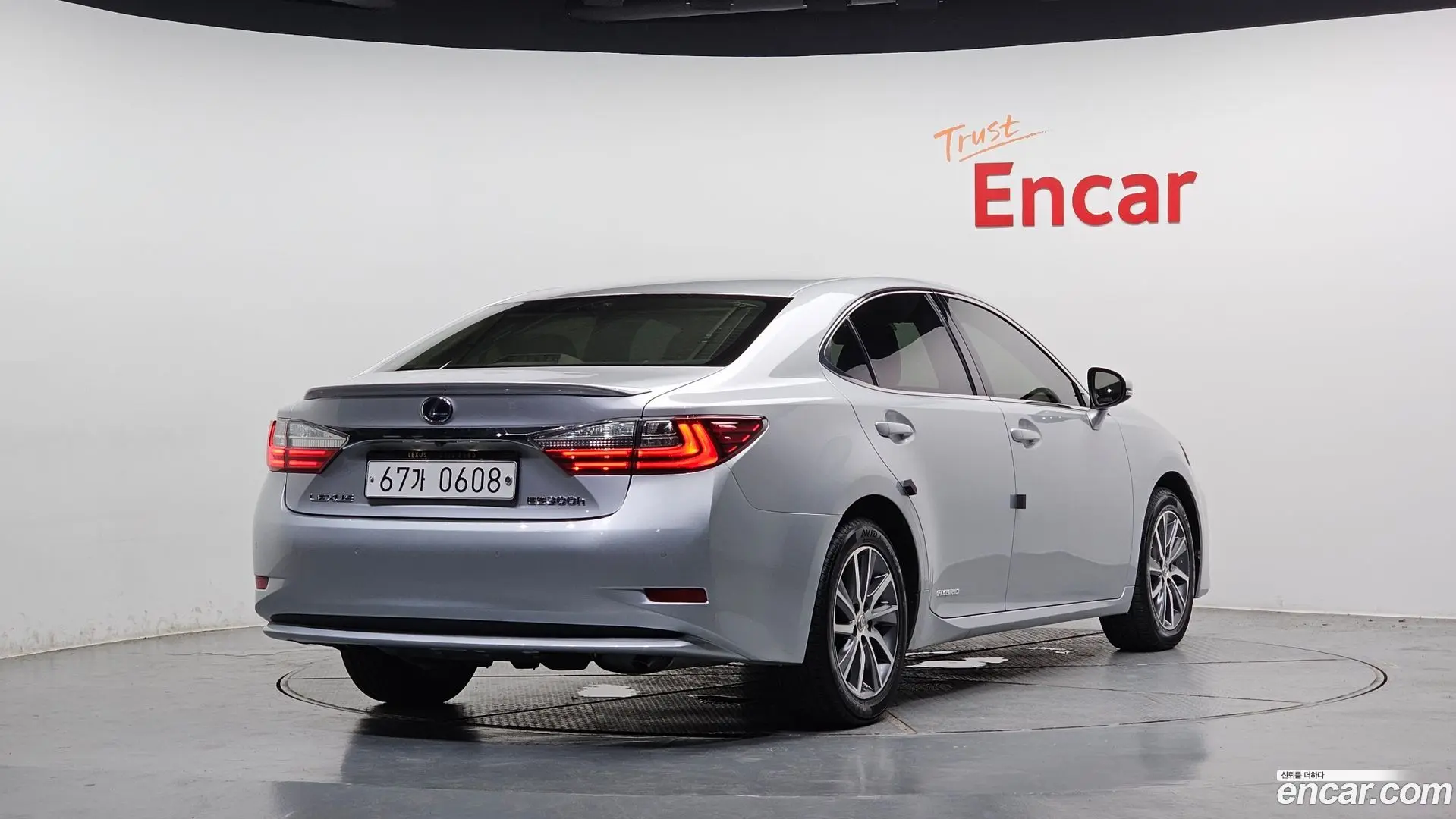 Main__Slider__Photo:ES Lexus 2016.5-1