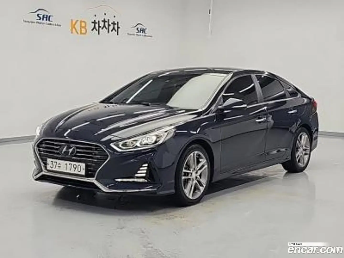 Main__Slider__Photo:Sonata Hyundai 2018.2-1
