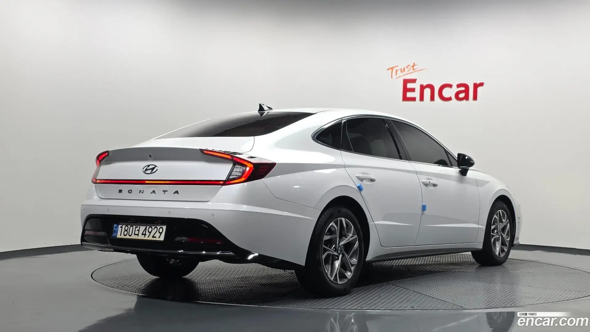 Main__Slider__Photo:Sonata Hyundai 2021.5-1