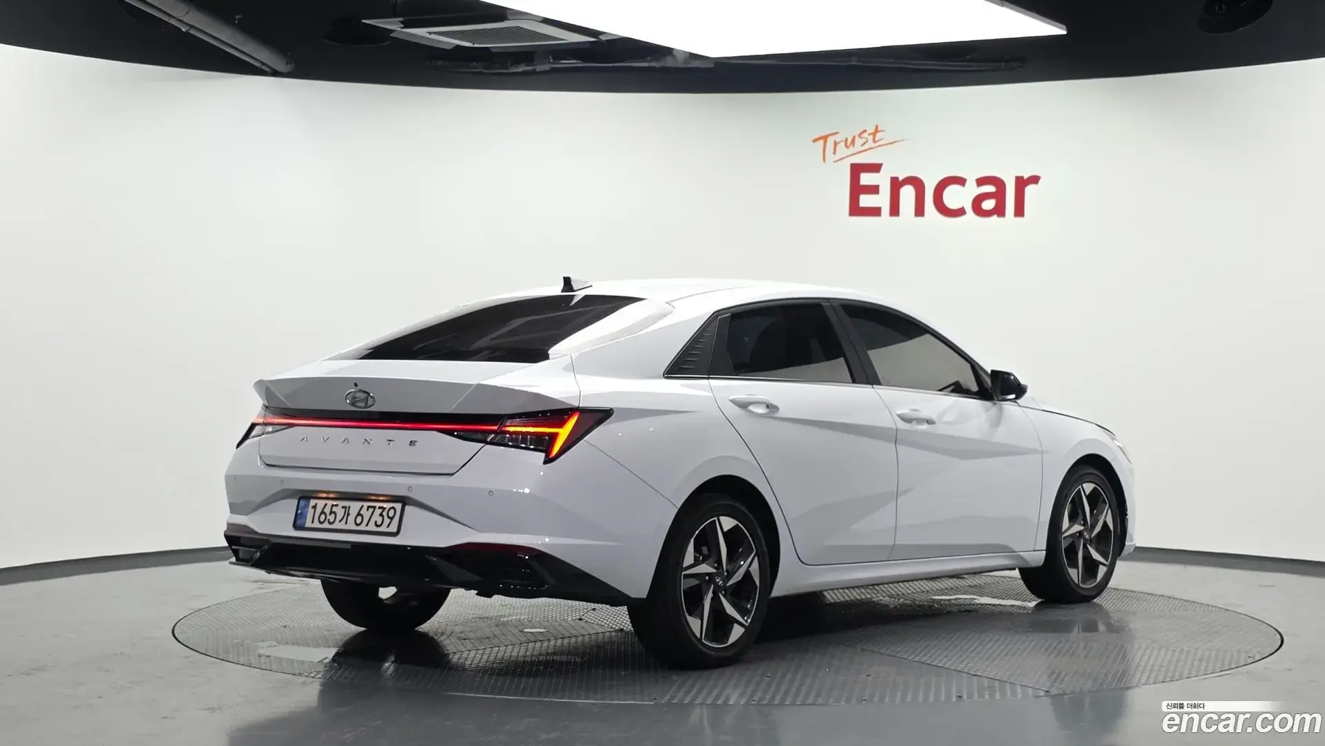 Main__Slider__Photo:AVANTE Hyundai 2022.10-1