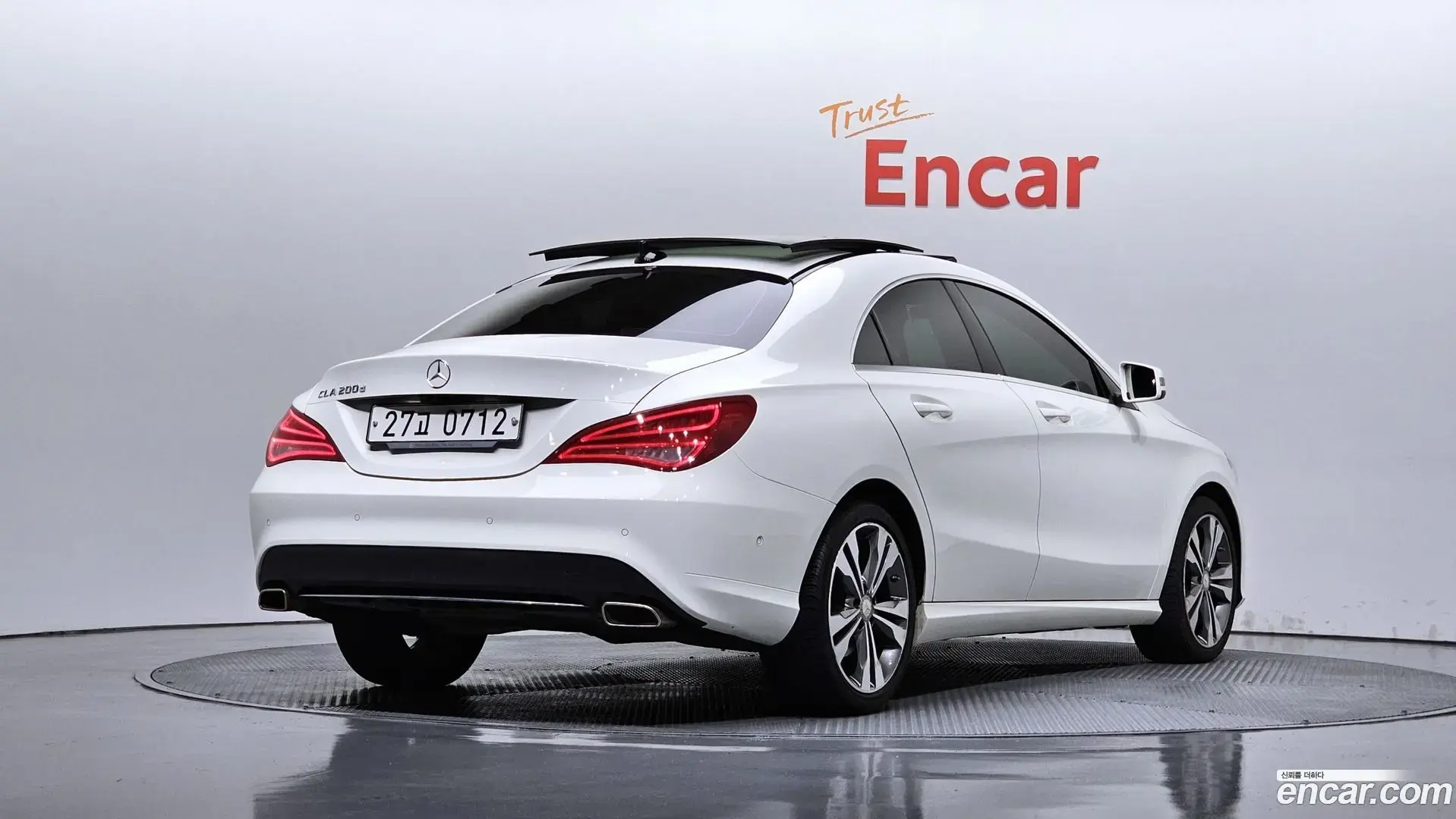 Main__Slider__Photo:CLA-Class Mercedes-Benz 2016.2-1