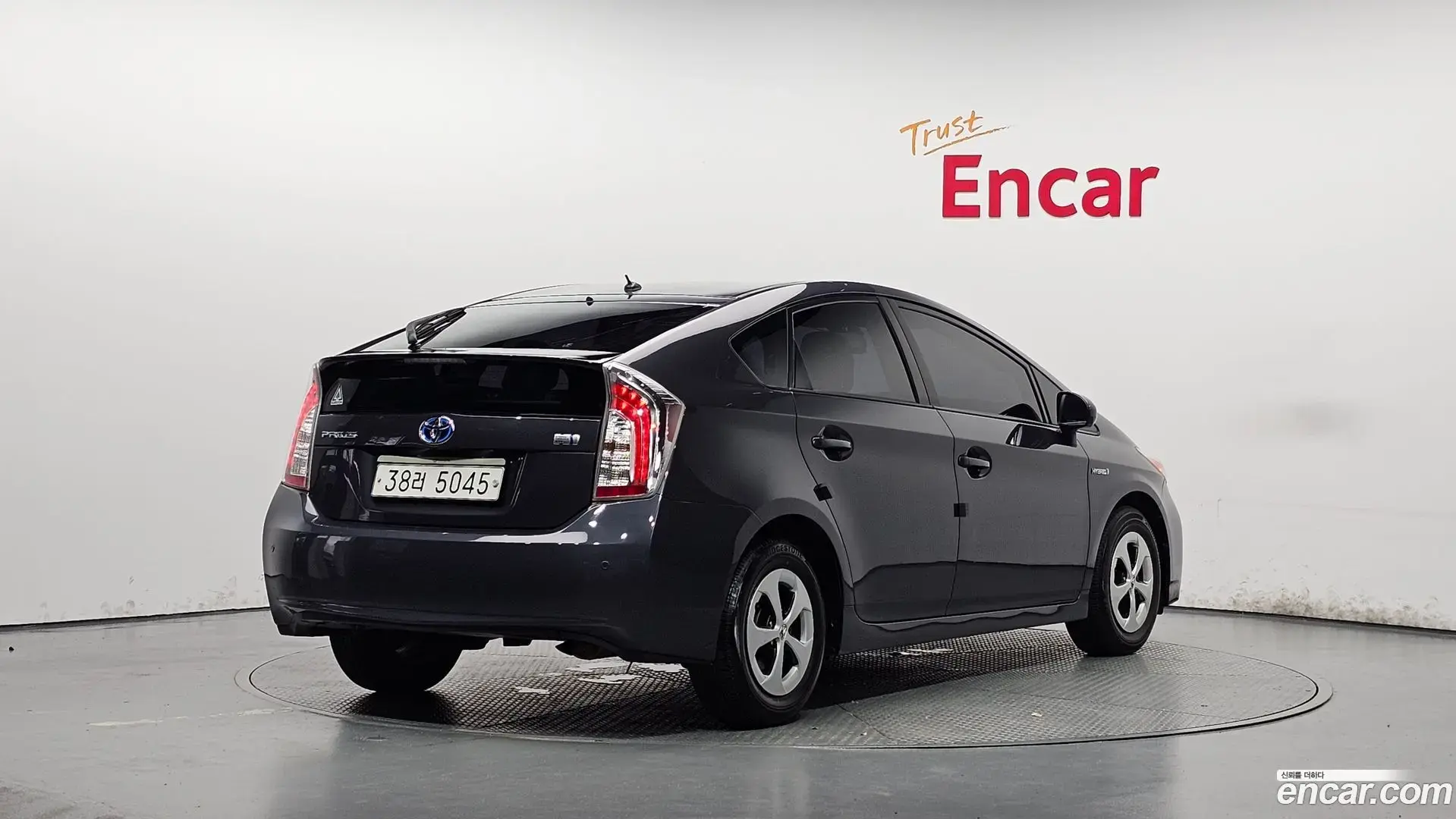 Main__Slider__Photo:Prius Toyota 2014.6-1