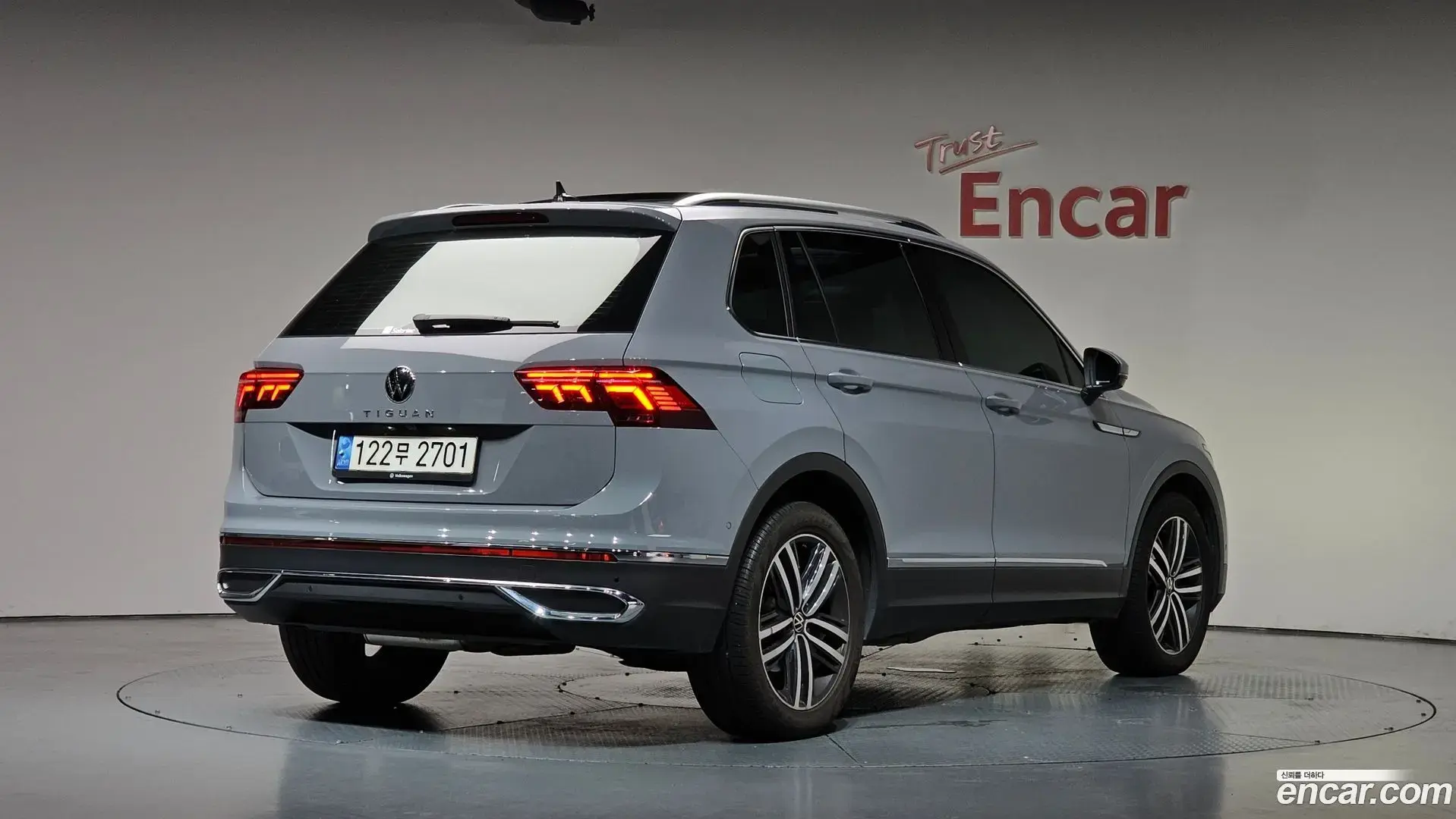 Main__Slider__Photo:Tiguan Volkswagen 2022.8-1