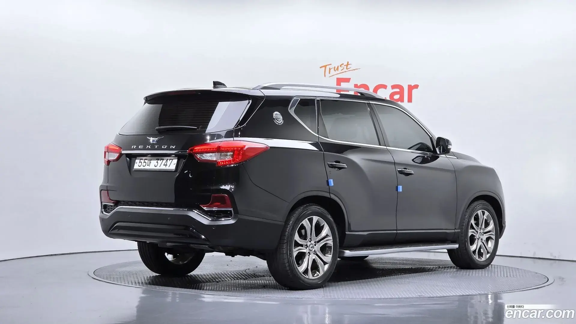 Main__Slider__Photo:Rexton KG Mobility 2019.6-1
