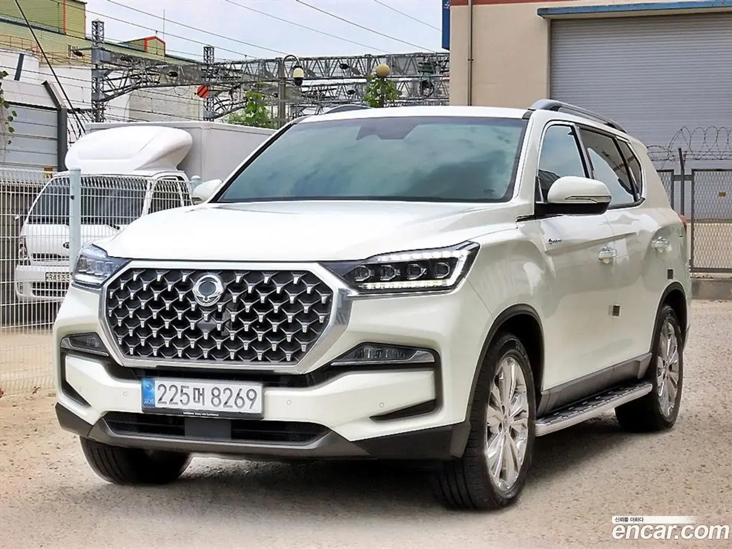 Main__Slider__Photo:Rexton KG Mobility 2024.10-1