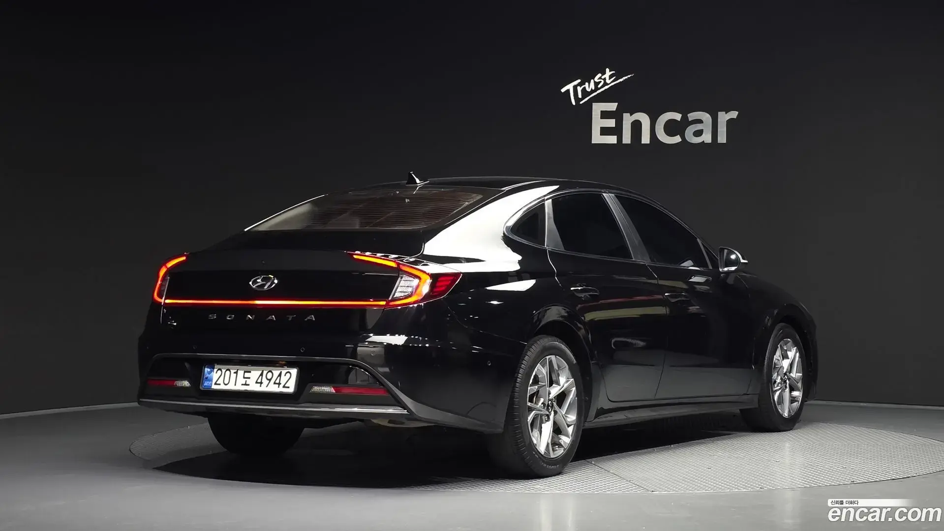 Main__Slider__Photo:Sonata Hyundai 2019.3-1