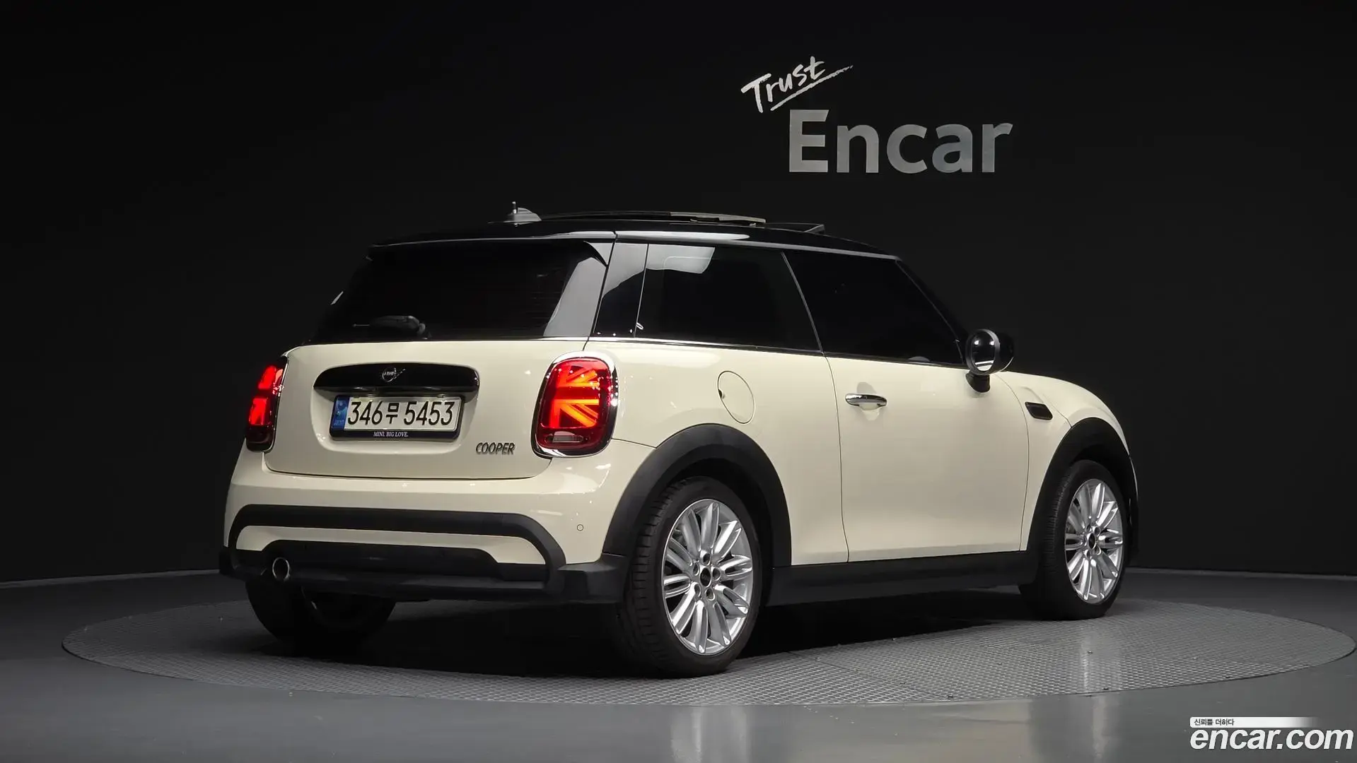 Main__Slider__Photo:Cooper Mini 2021.9-1