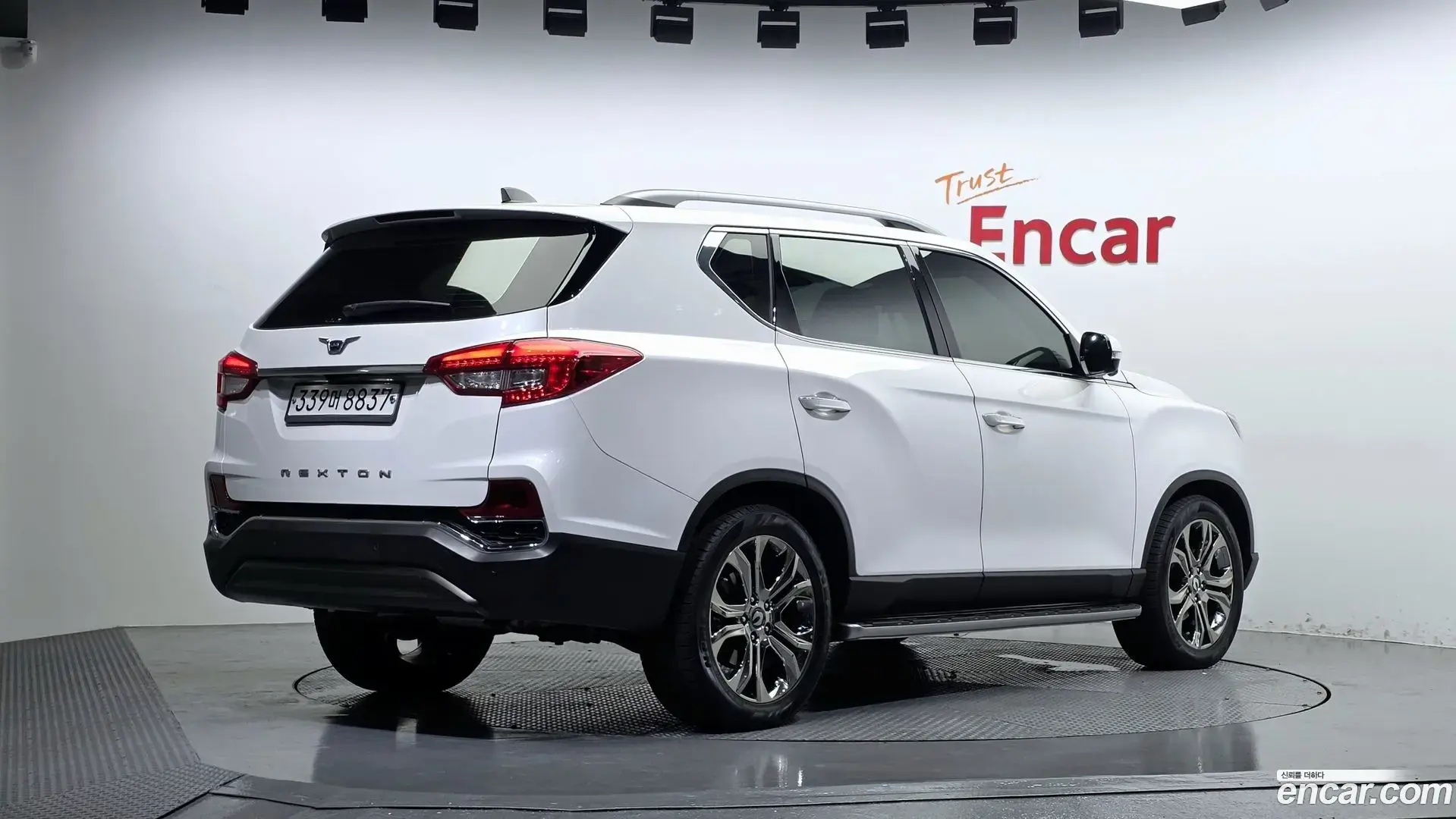 Main__Slider__Photo:Rexton KG Mobility 2020.7-1