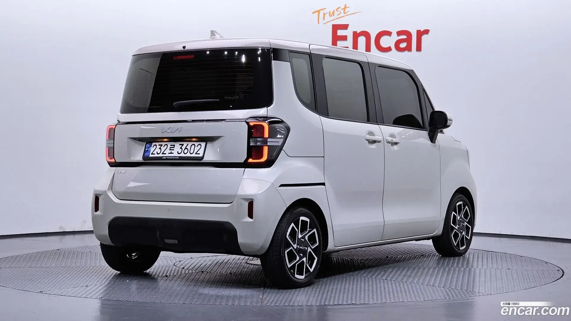 Main__Slider__Photo:RAY Kia 2023.7-1