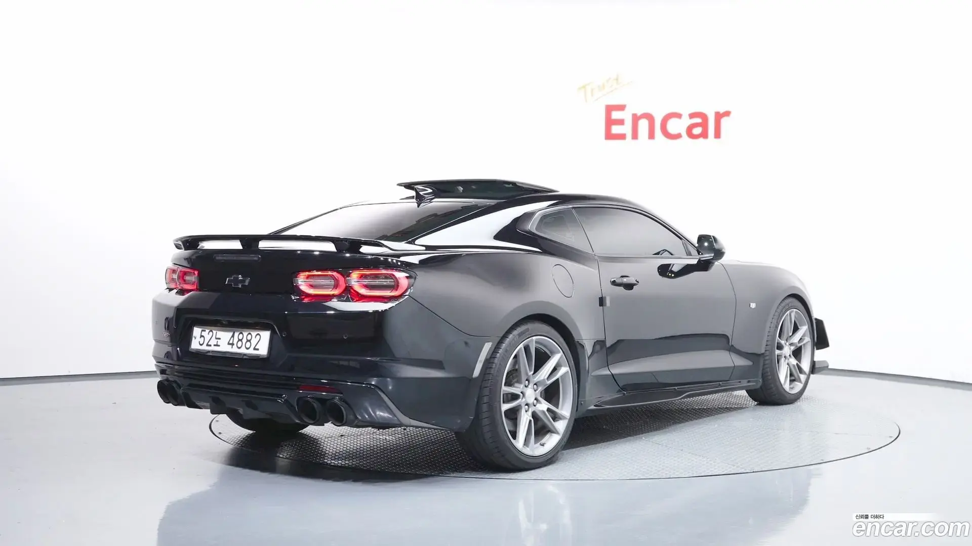 Main__Slider__Photo:Camaro Chevrolet 2019.1-1
