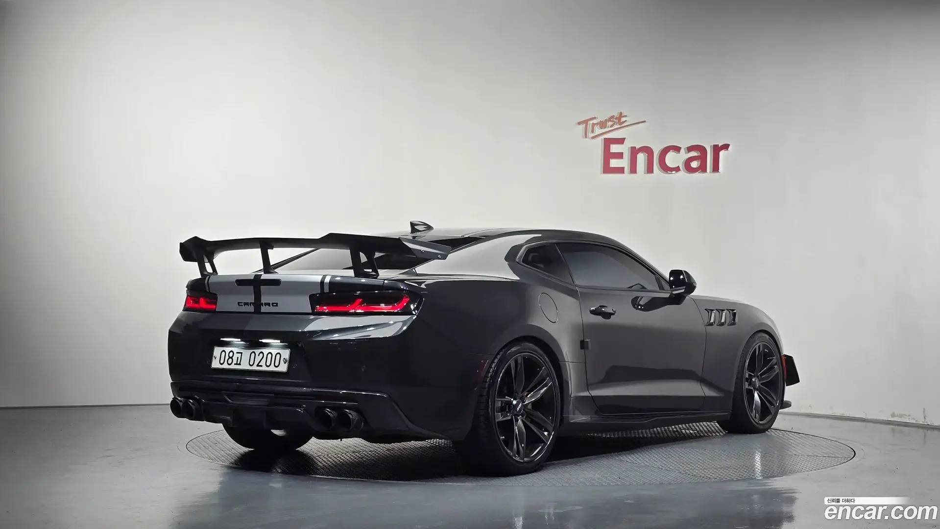 Main__Slider__Photo:Camaro Chevrolet 2016.10-1