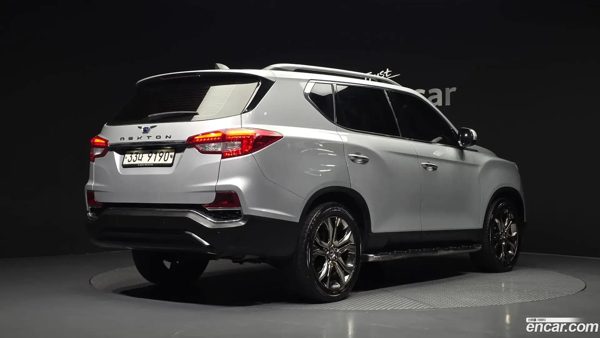 Main__Slider__Photo:Rexton KG Mobility 2017.9-1
