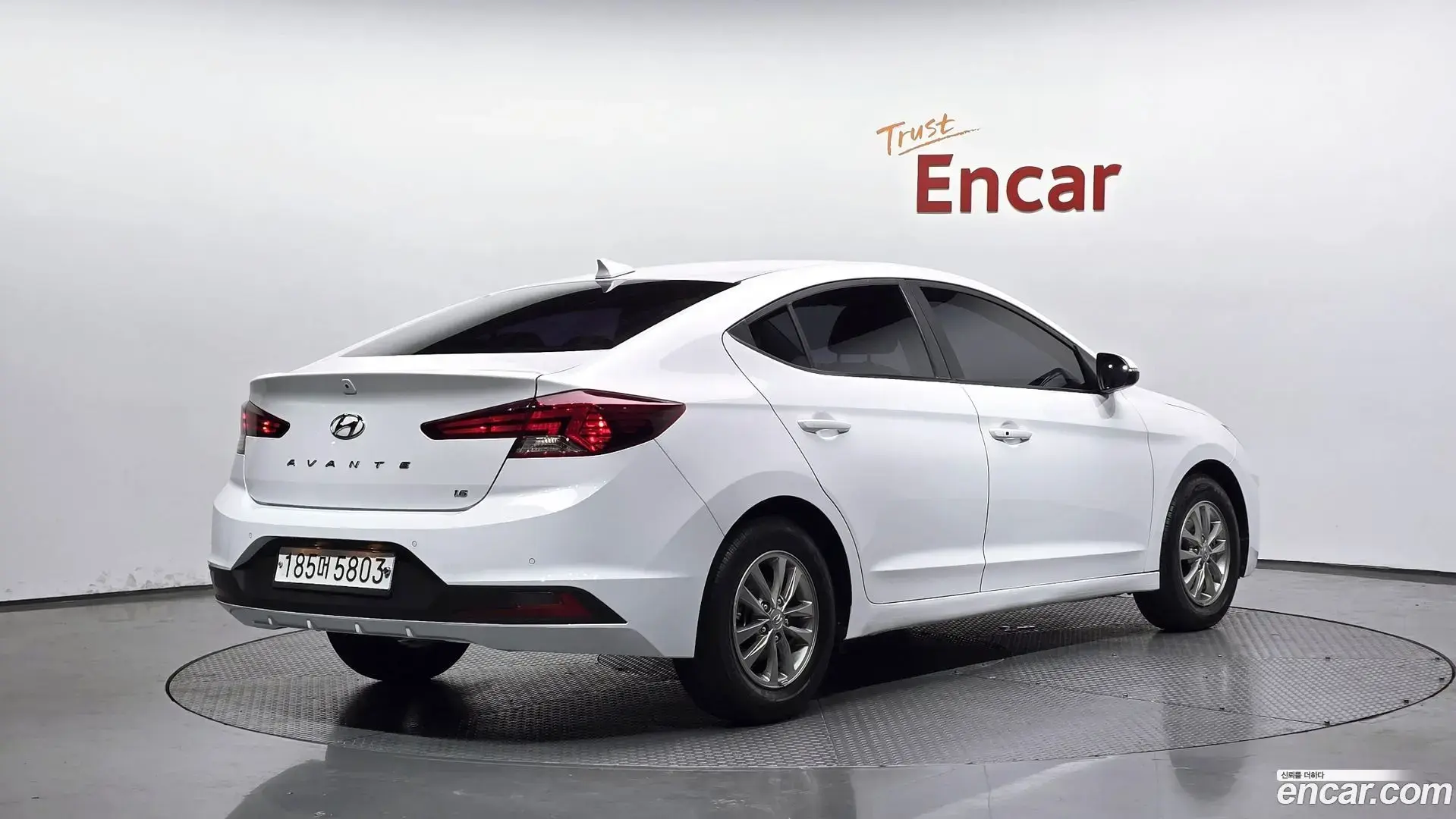 Main__Slider__Photo:AVANTE Hyundai 2019.10-1