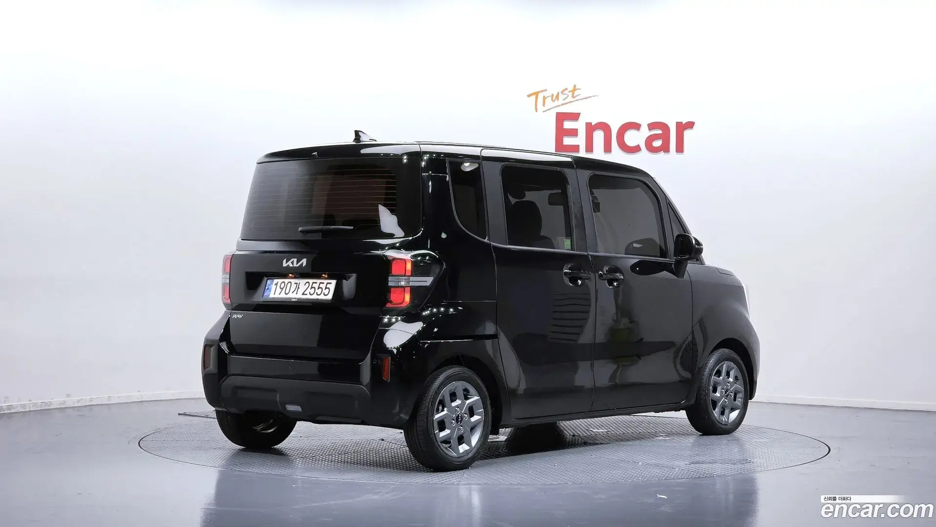 Main__Slider__Photo:RAY Kia 2023.9-1