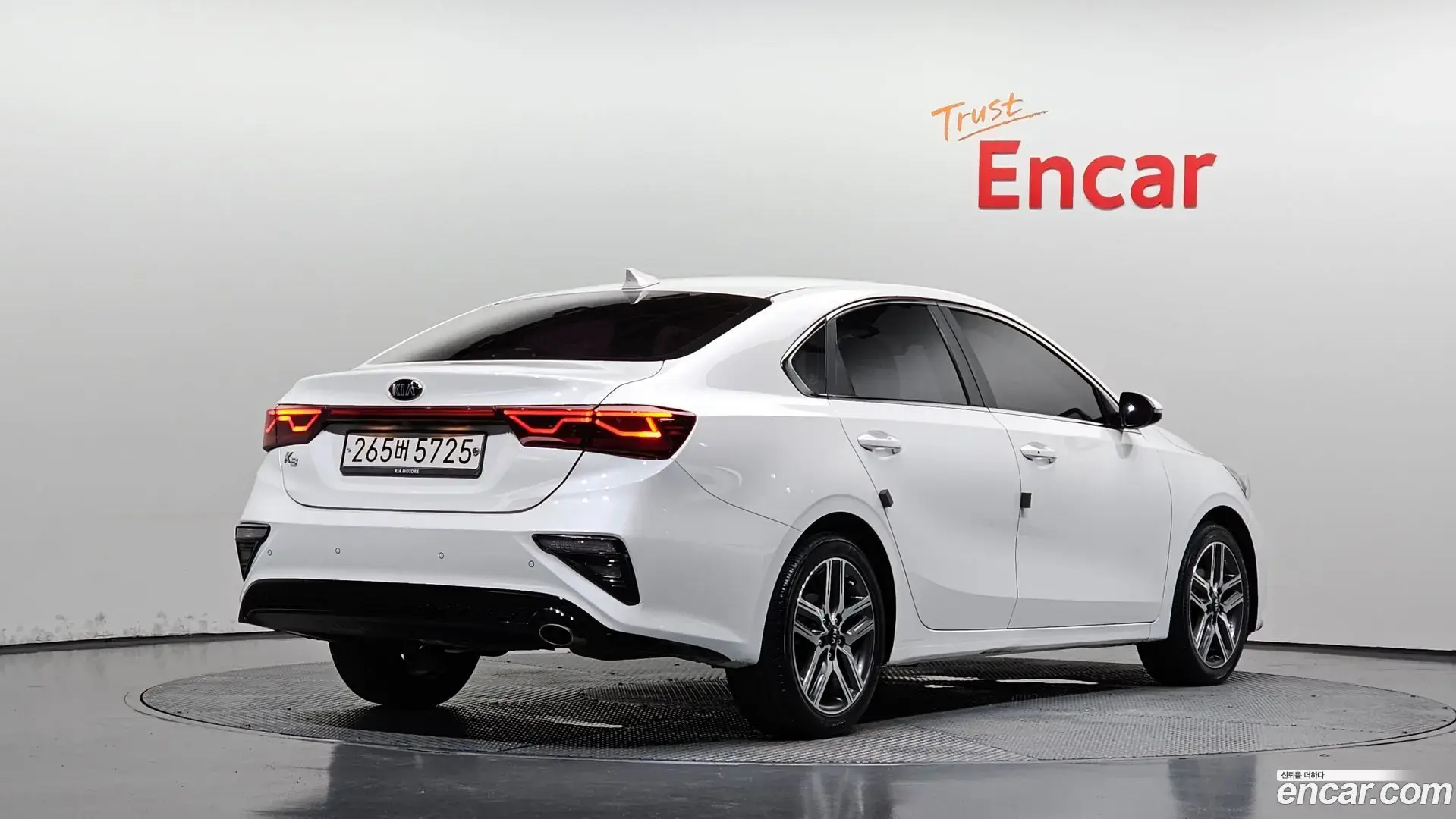 Main__Slider__Photo:K3 Kia 2019.8-1