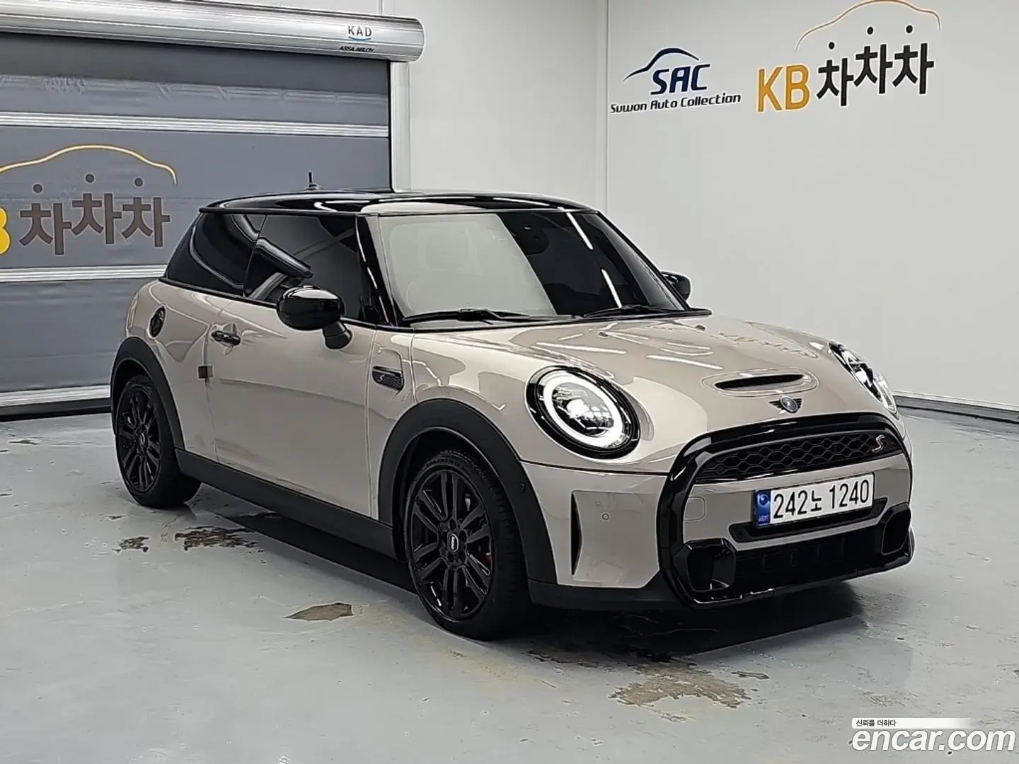 Main__Slider__Photo:Cooper Mini 2023.5-1
